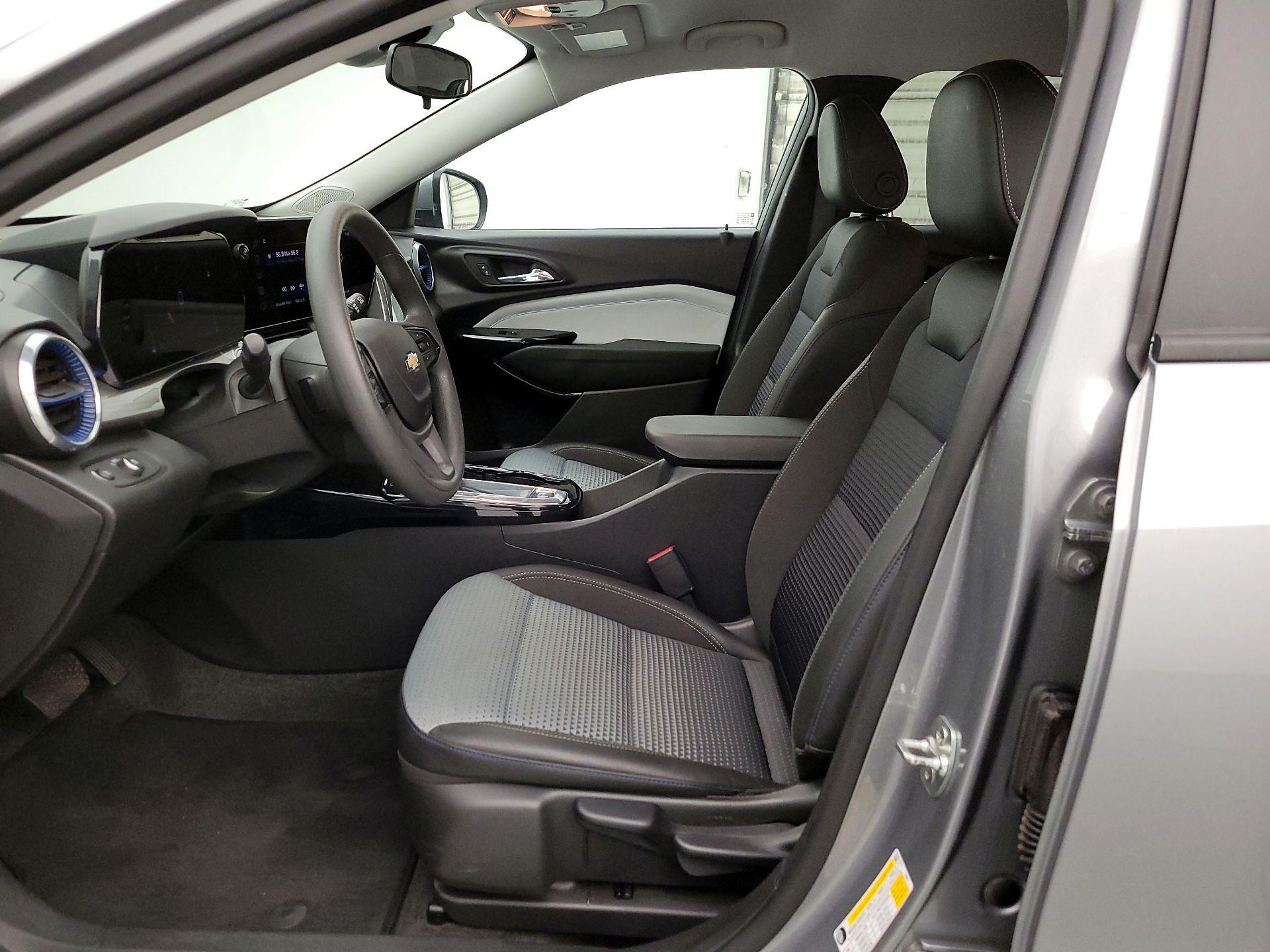 Thumbnail: 2025 Chevrolet Trax - 11
