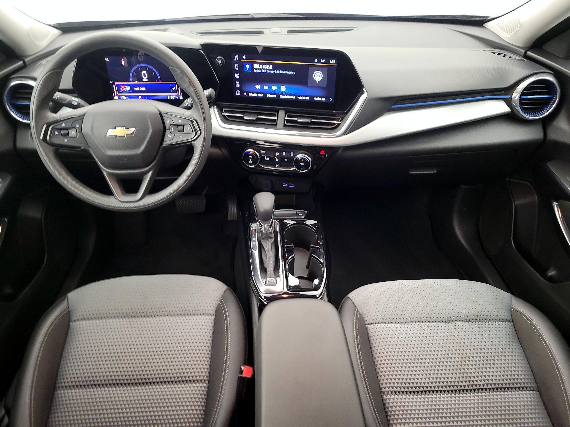 Thumbnail: 2025 Chevrolet Trax - 9