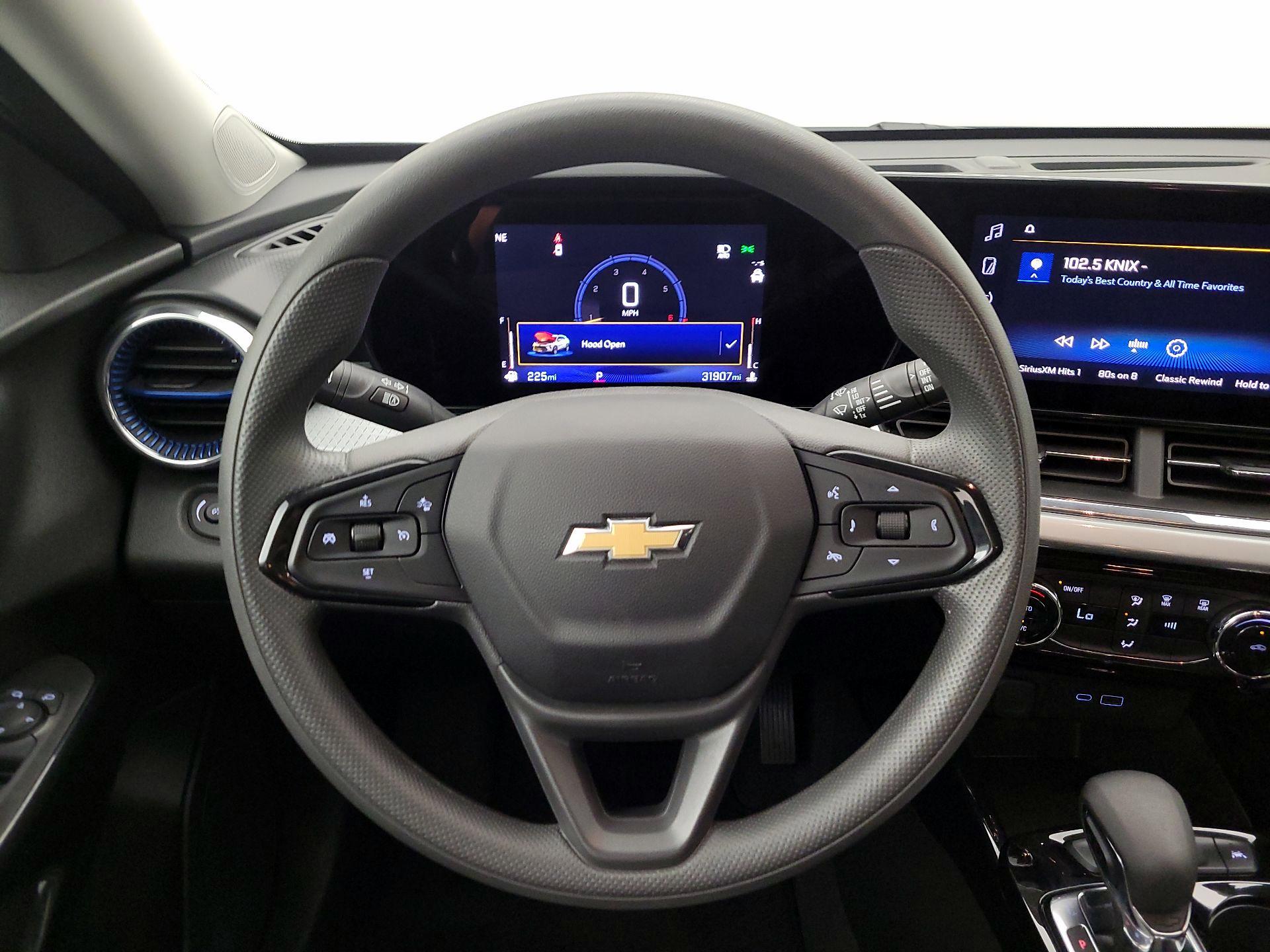 Thumbnail: 2025 Chevrolet Trax - 10
