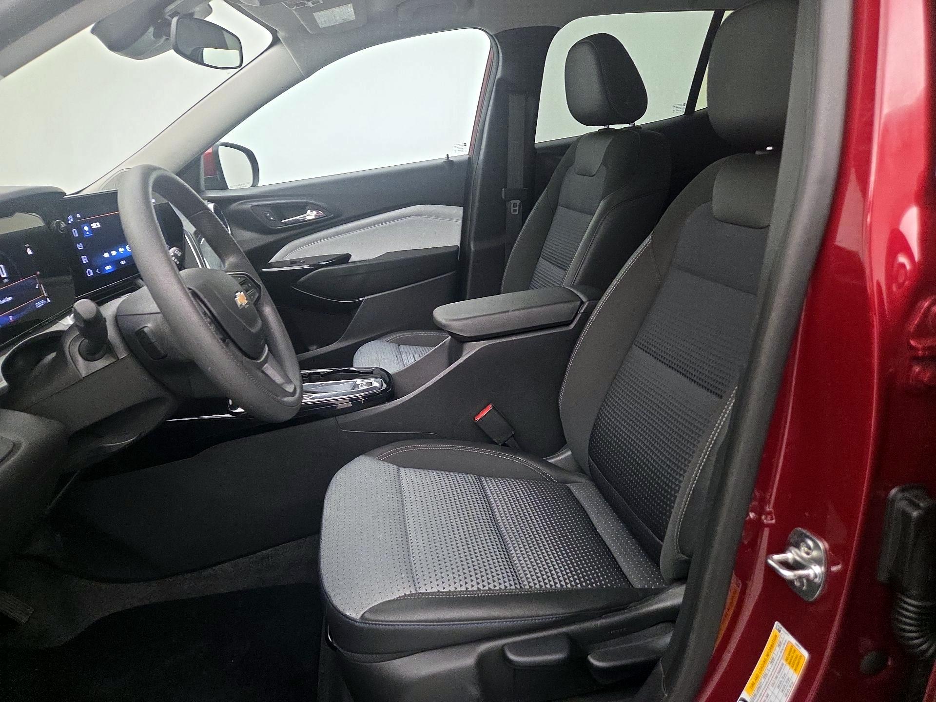 Thumbnail: 2025 Chevrolet Trax - 11
