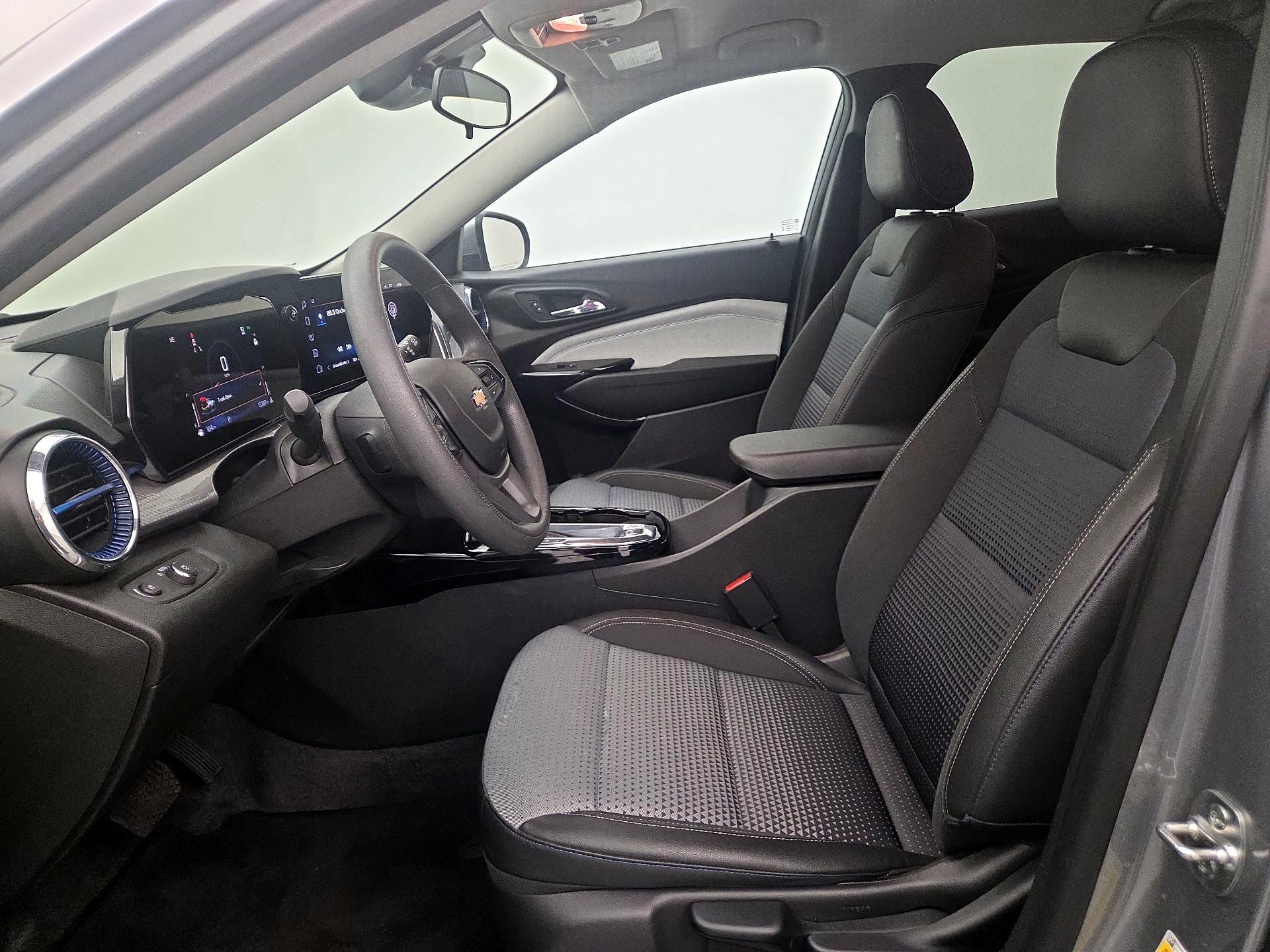 Thumbnail: 2025 Chevrolet Trax - 11