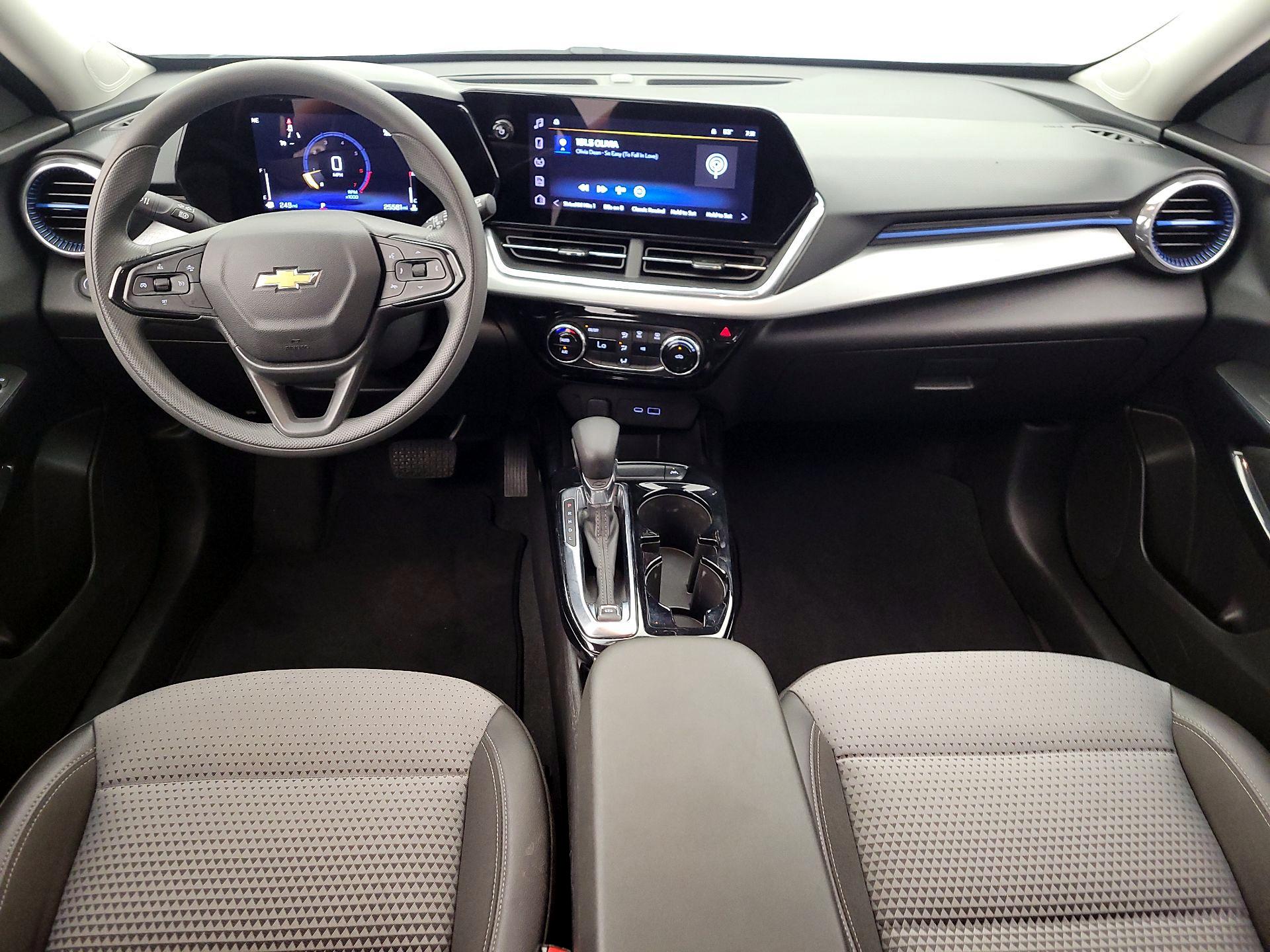 Thumbnail: 2025 Chevrolet Trax - 9