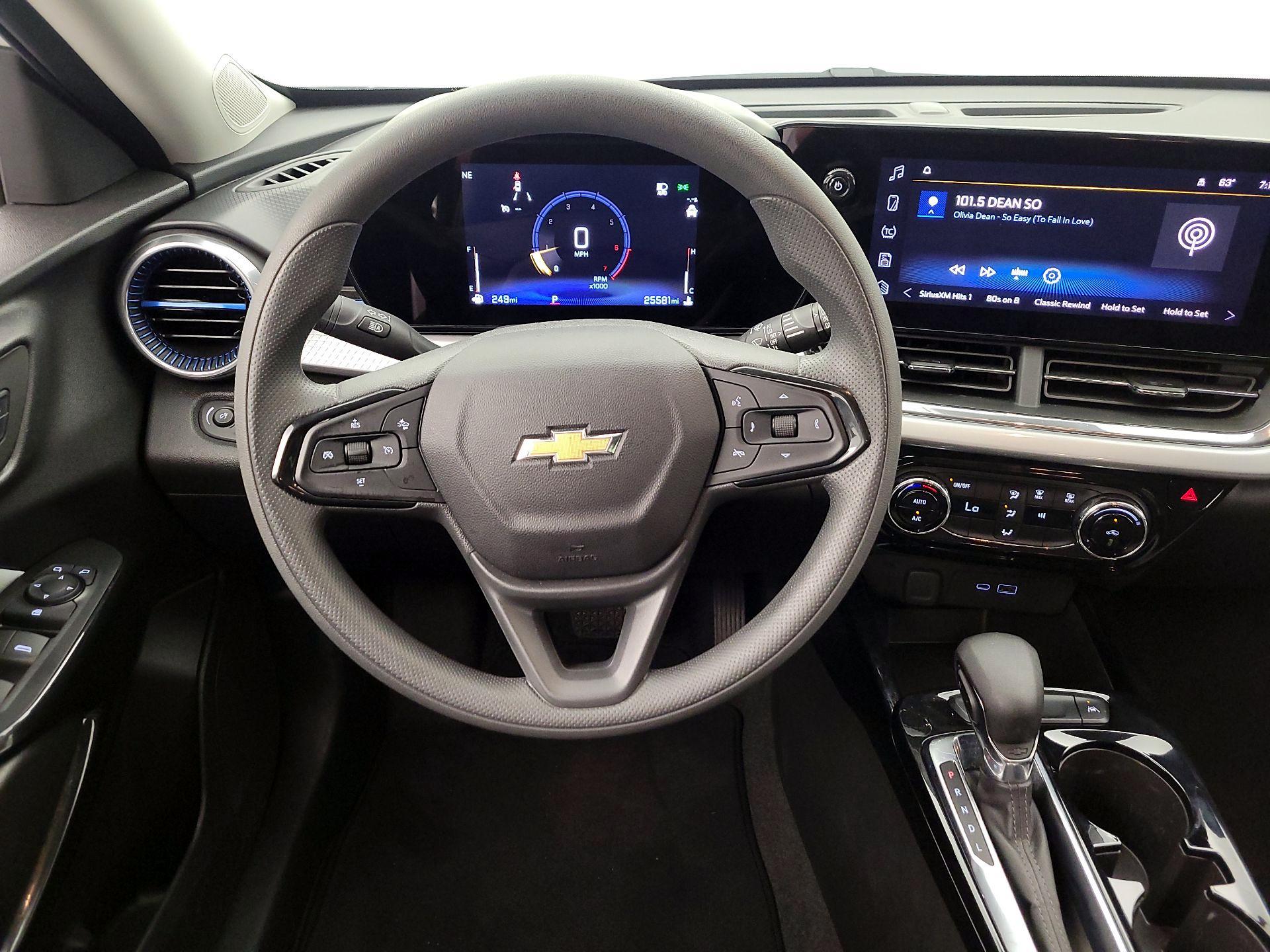 Thumbnail: 2025 Chevrolet Trax - 10