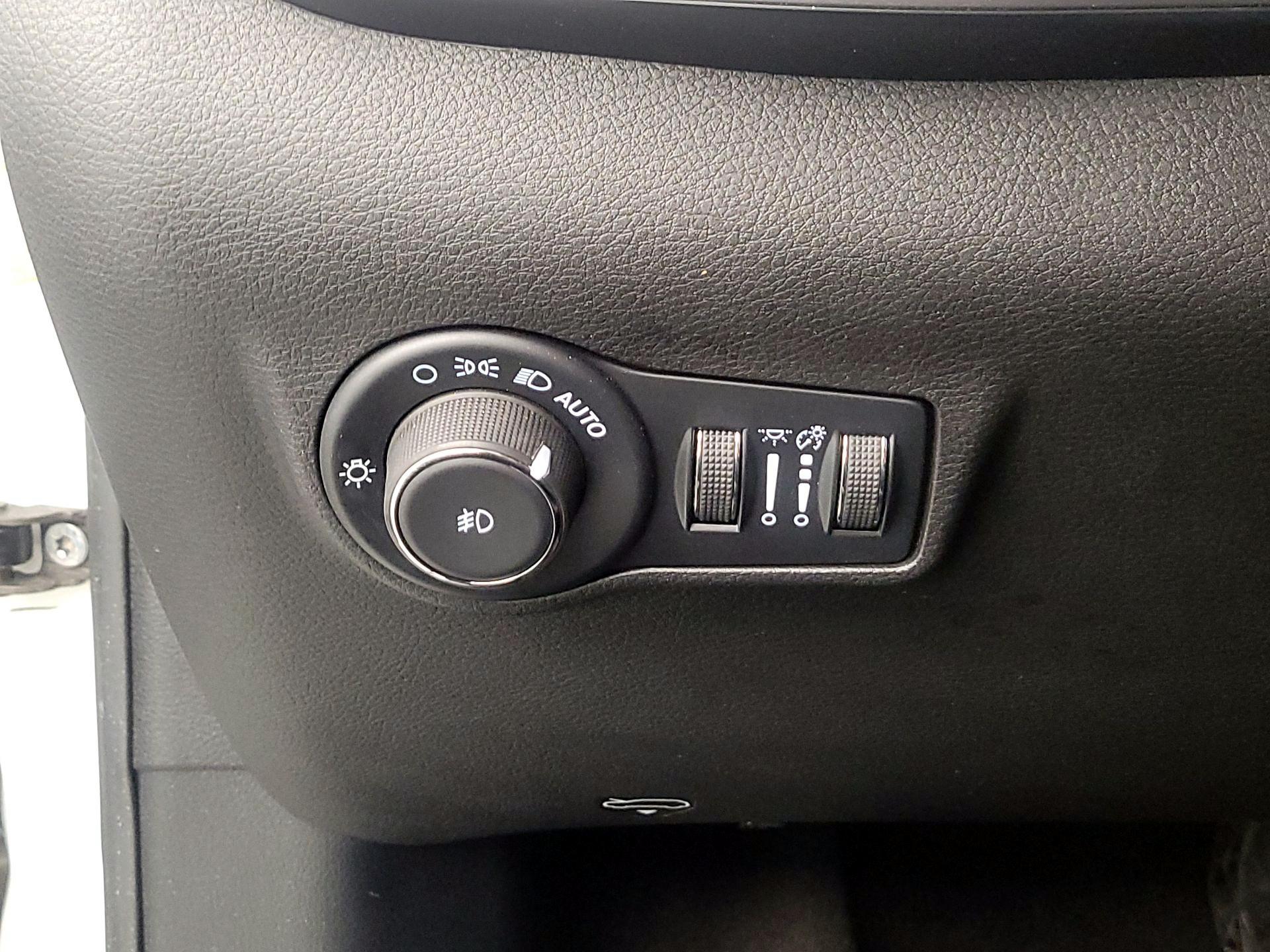 Thumbnail: 2025 Jeep Compass - 13