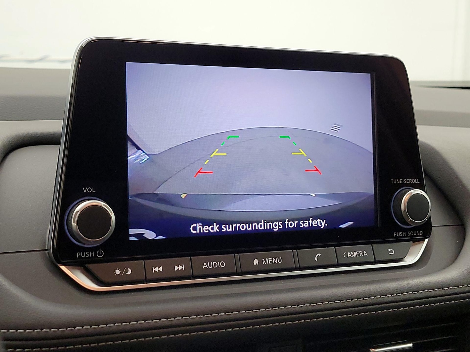 2025 Nissan Rogue SV - Photo 13