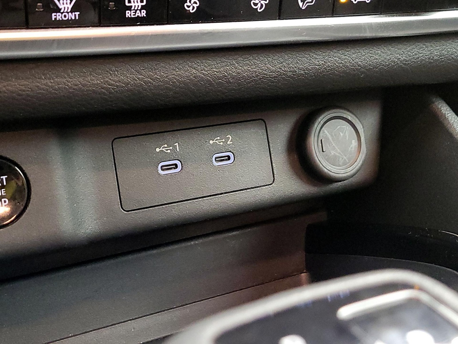 2025 Nissan Rogue SV - Photo 17
