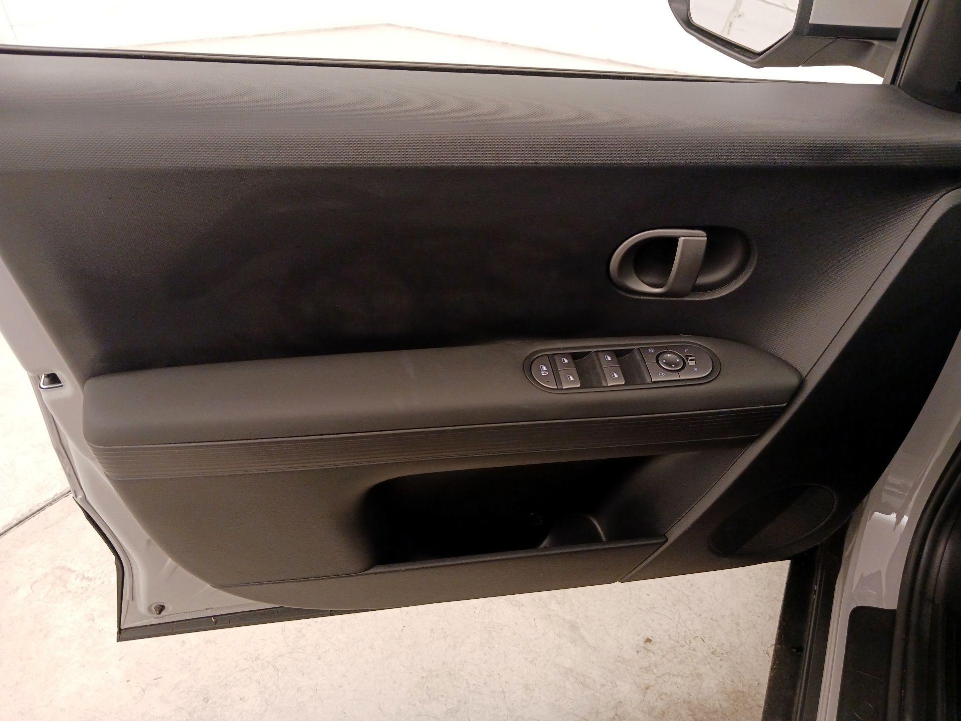 Thumbnail: 2026 Hyundai Ioniq 5 - 12