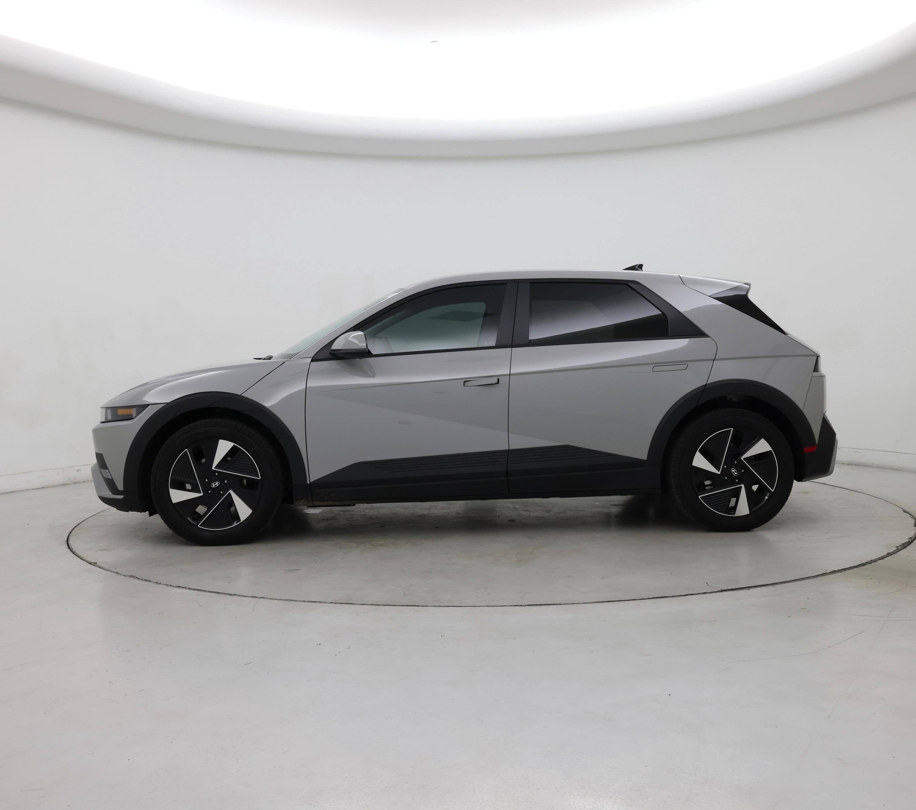 Thumbnail: 2026 Hyundai Ioniq 5 - 3