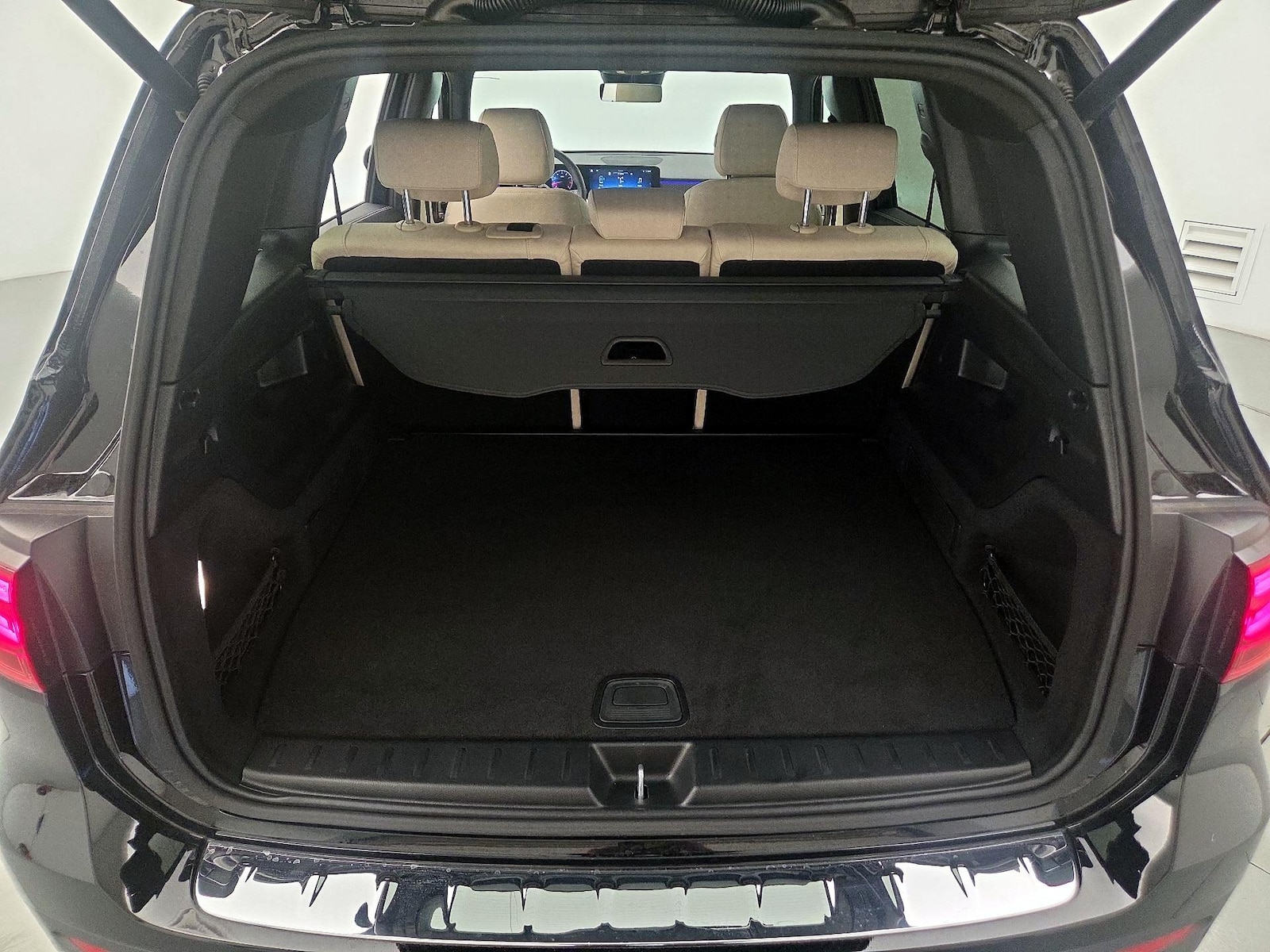 2025 Mercedes-Benz GLB Base - Photo 21