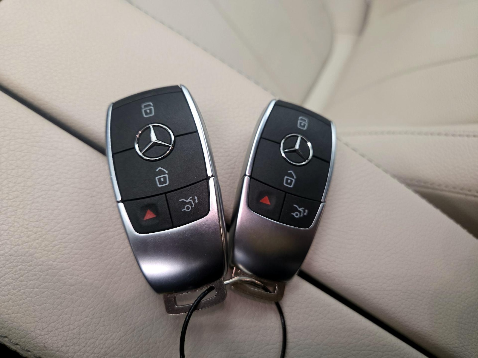 2025 Mercedes-Benz GLB Base - Photo 23