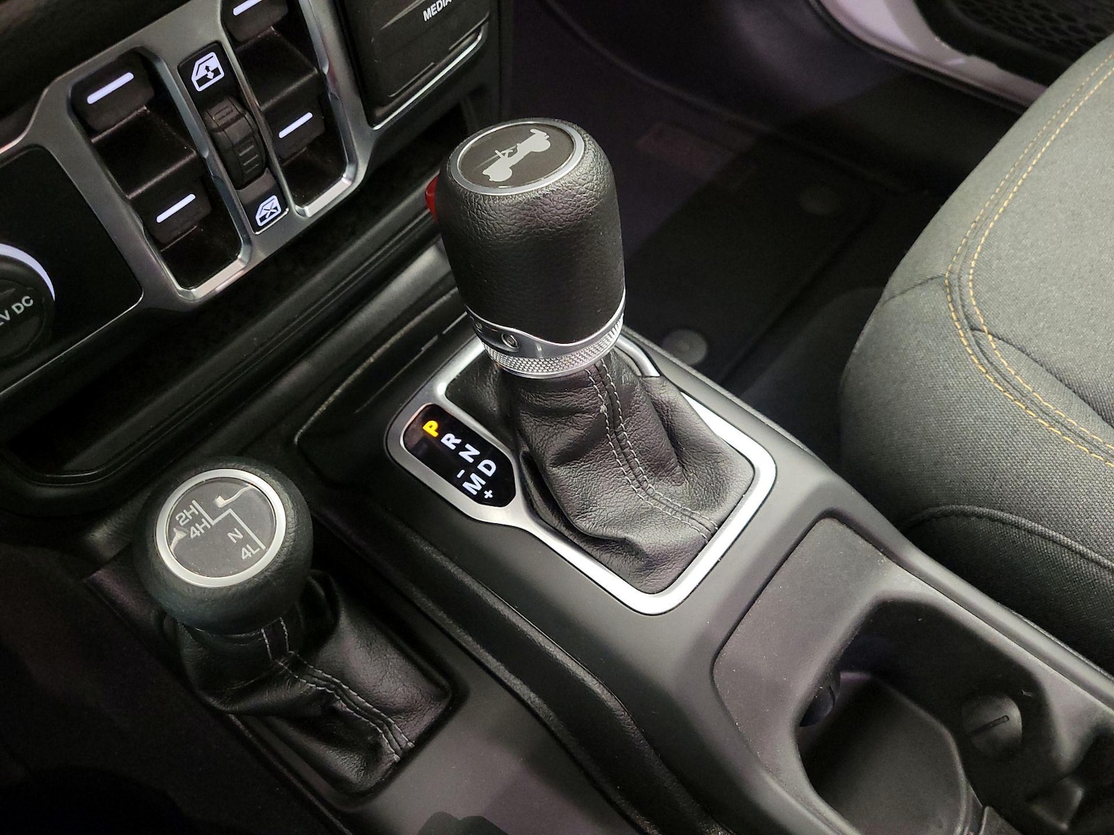 2025 Jeep Wrangler 4-Door Sport S - Photo 18