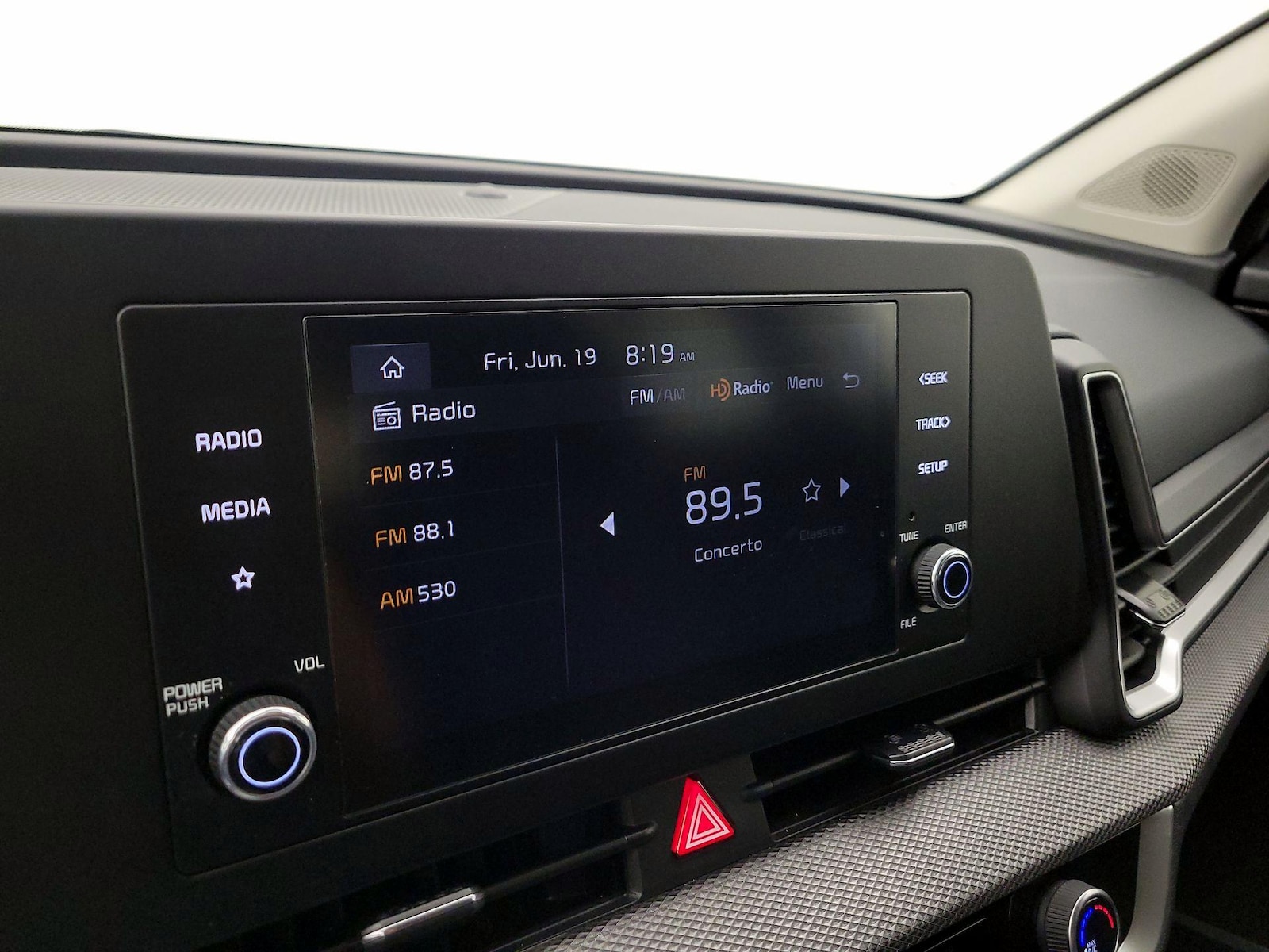2025 Kia Sportage LX - Photo 16