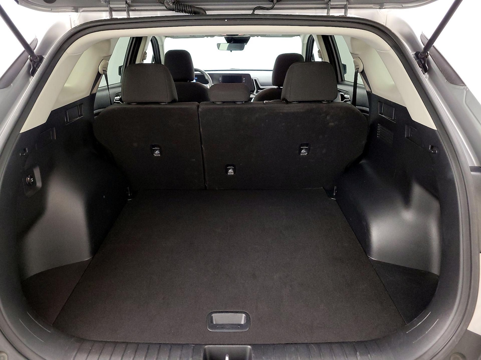 2025 Kia Sportage LX - Photo 21