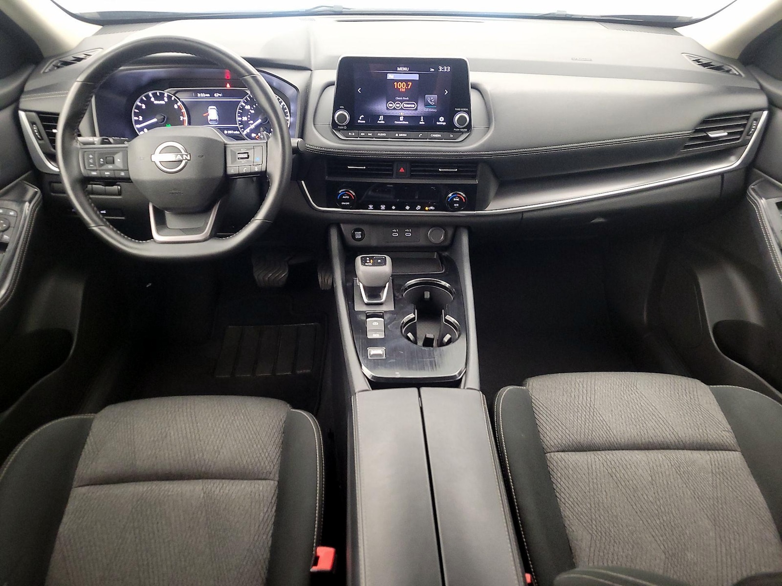 2025 Nissan Rogue SV - Photo 10
