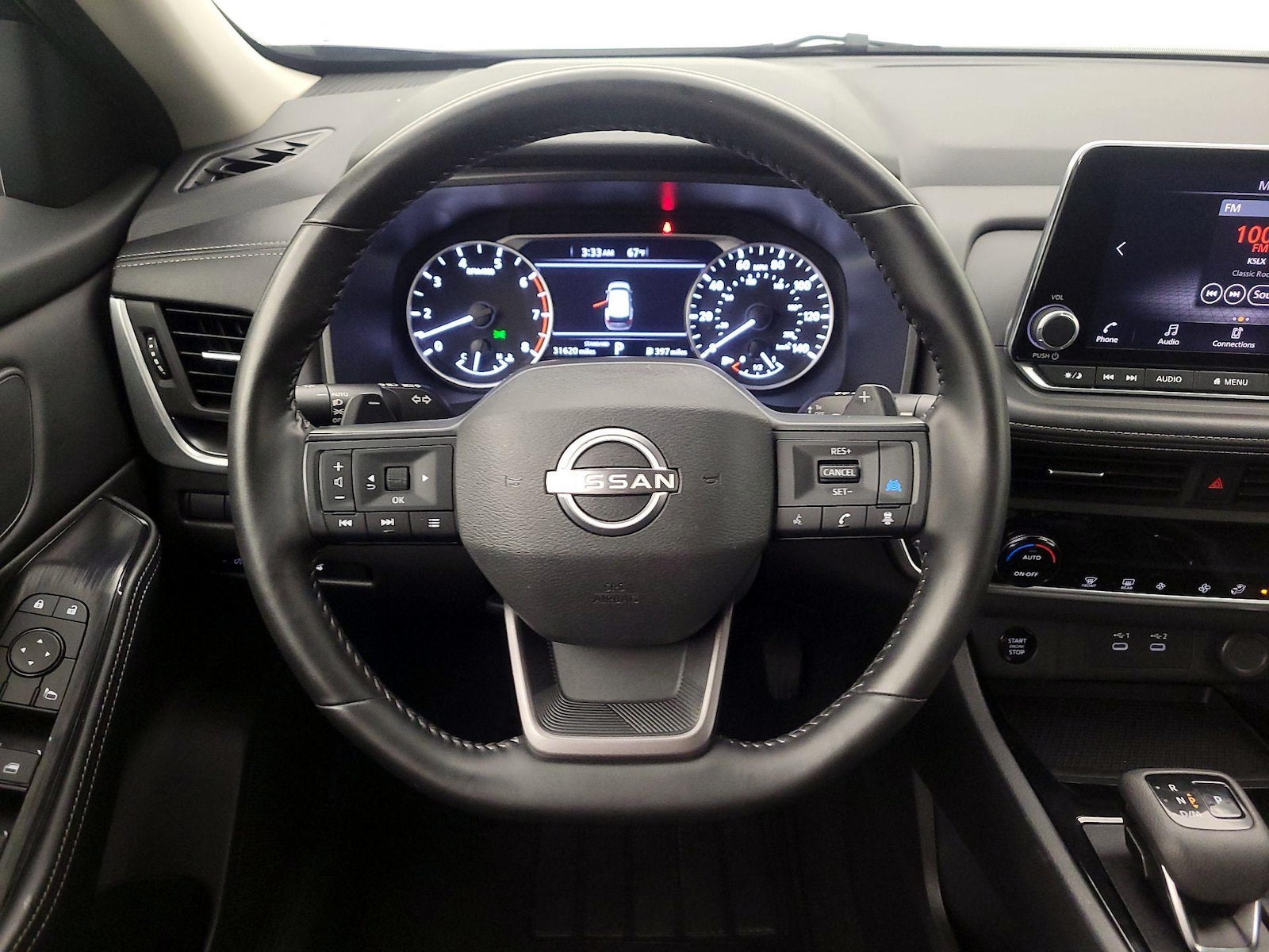 2025 Nissan Rogue SV - Photo 11