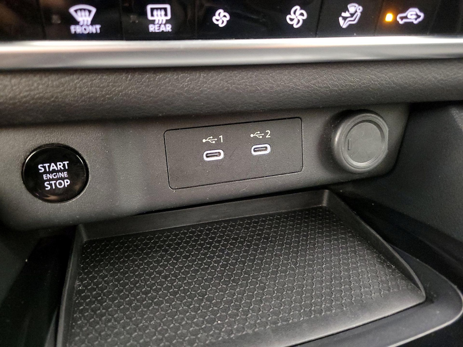 2025 Nissan Rogue SV - Photo 19