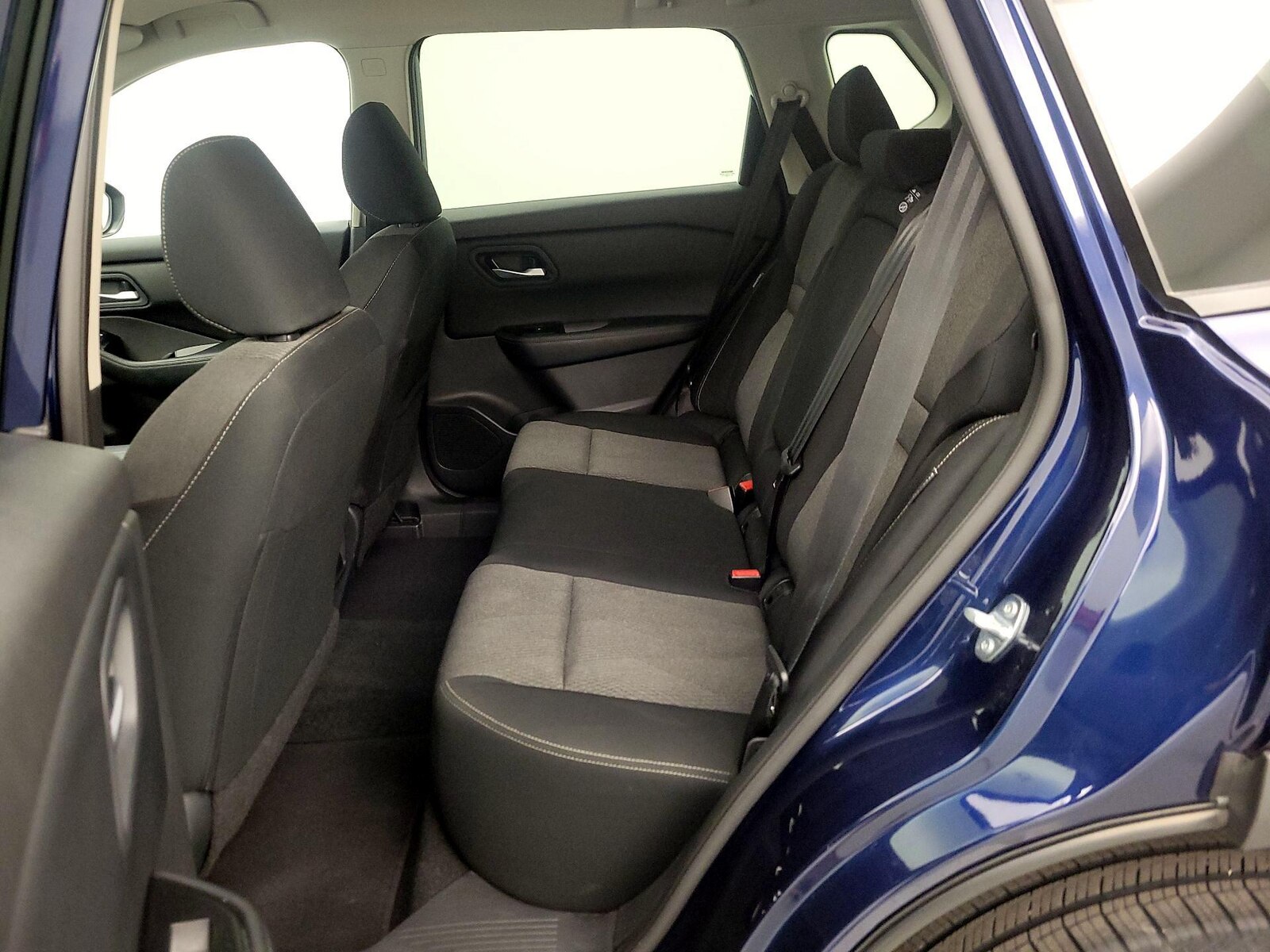 2025 Nissan Rogue SV - Photo 20