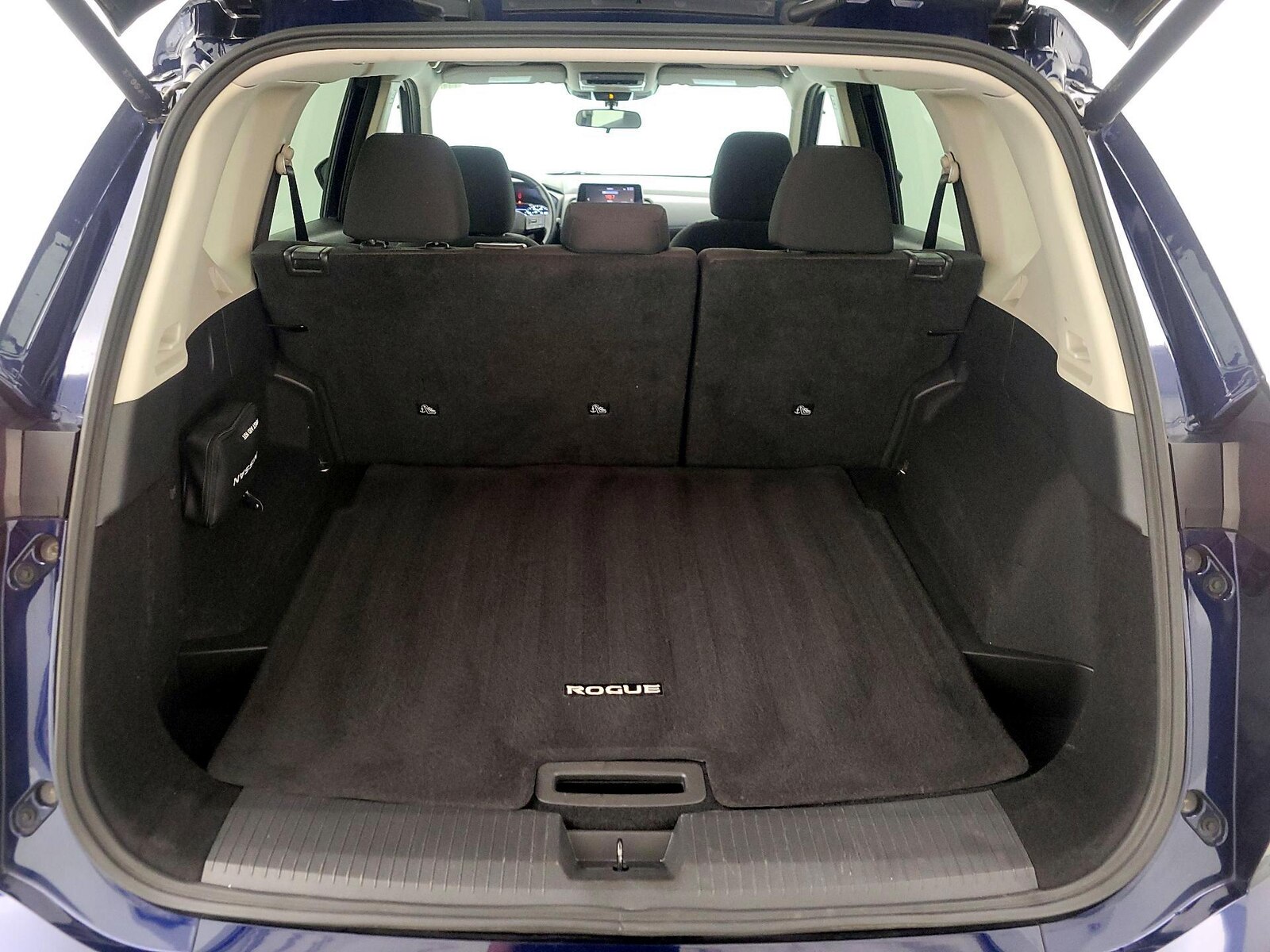 2025 Nissan Rogue SV - Photo 21