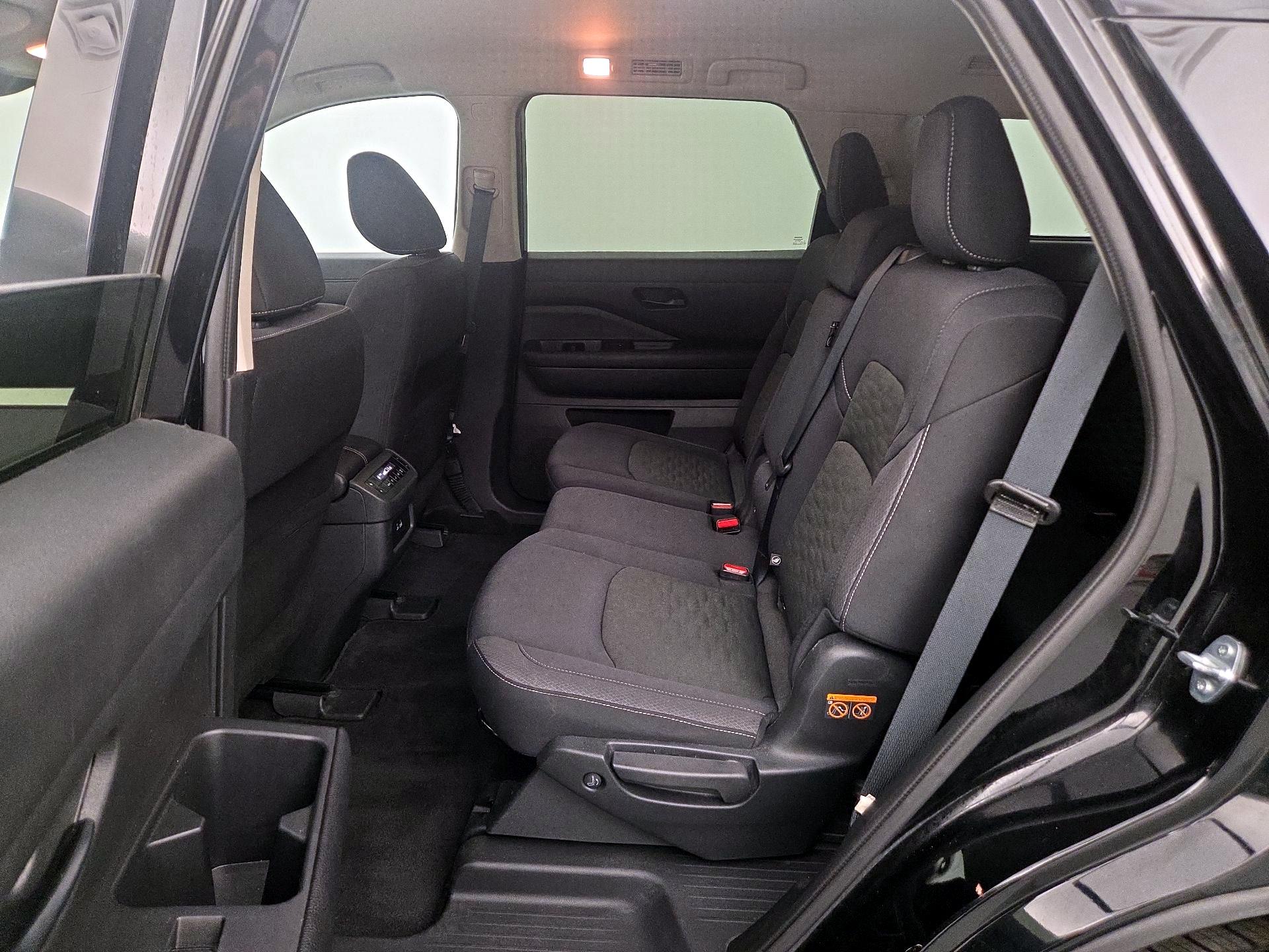 Thumbnail: 2025 Nissan Pathfinder - 19