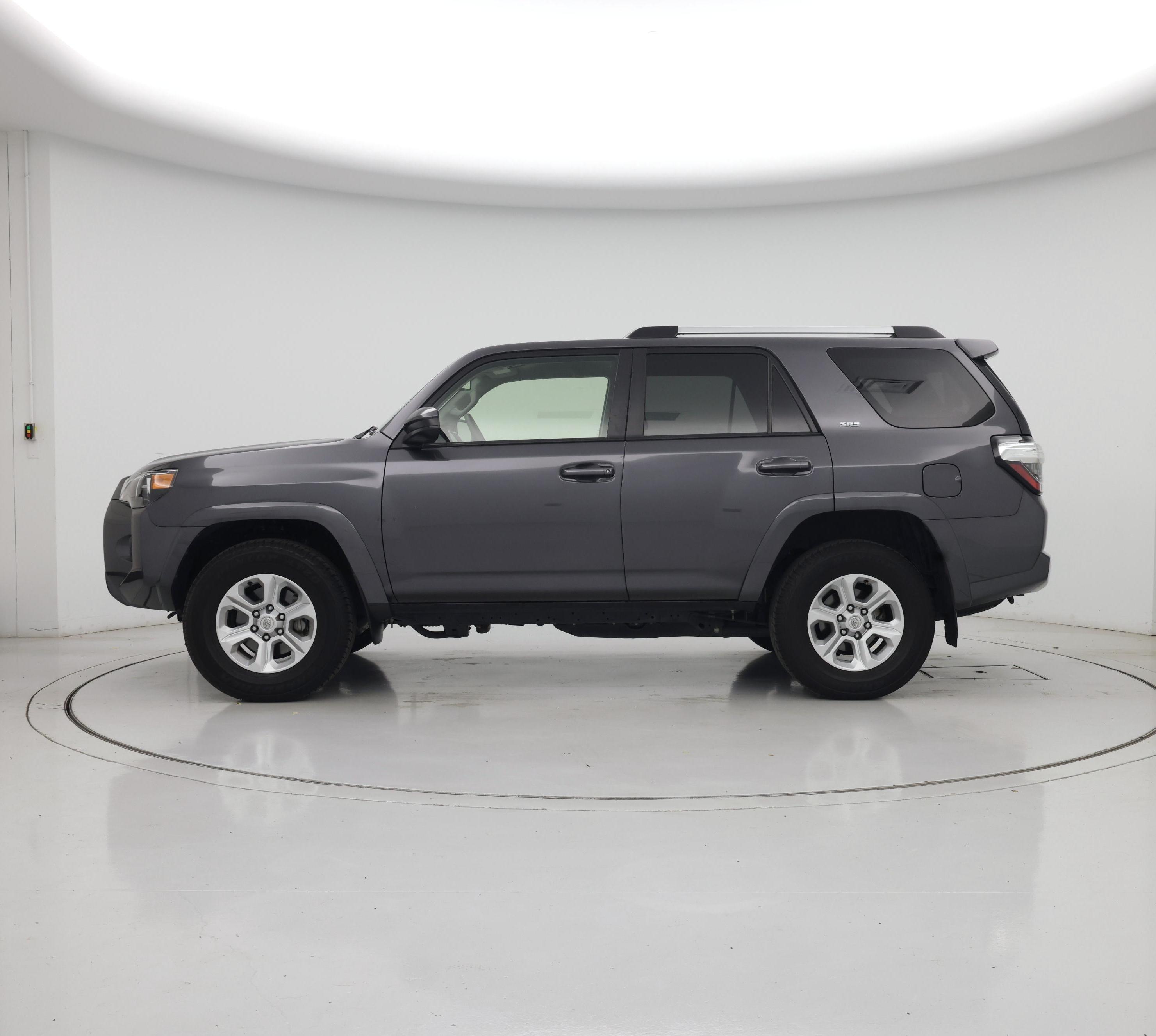 Thumbnail: 2022 Toyota 4Runner - 3
