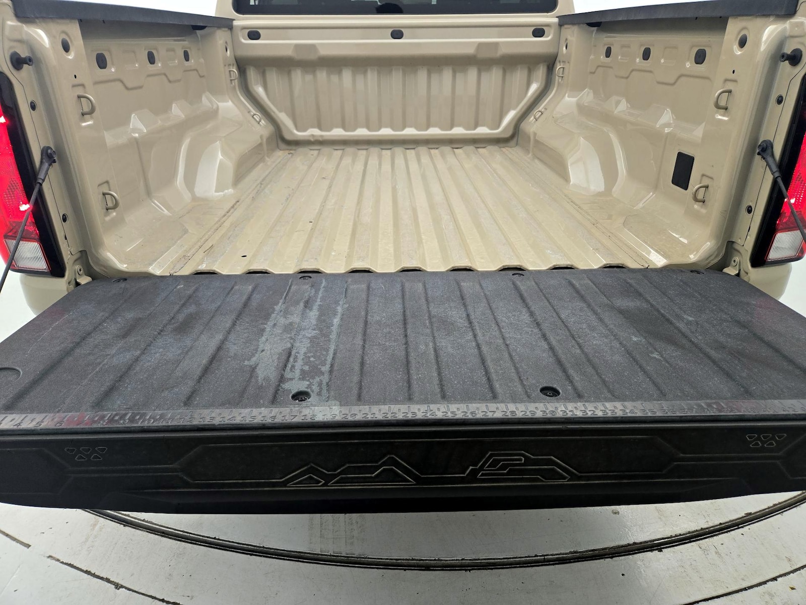 2024 Chevrolet Colorado Work Truck - Photo 22