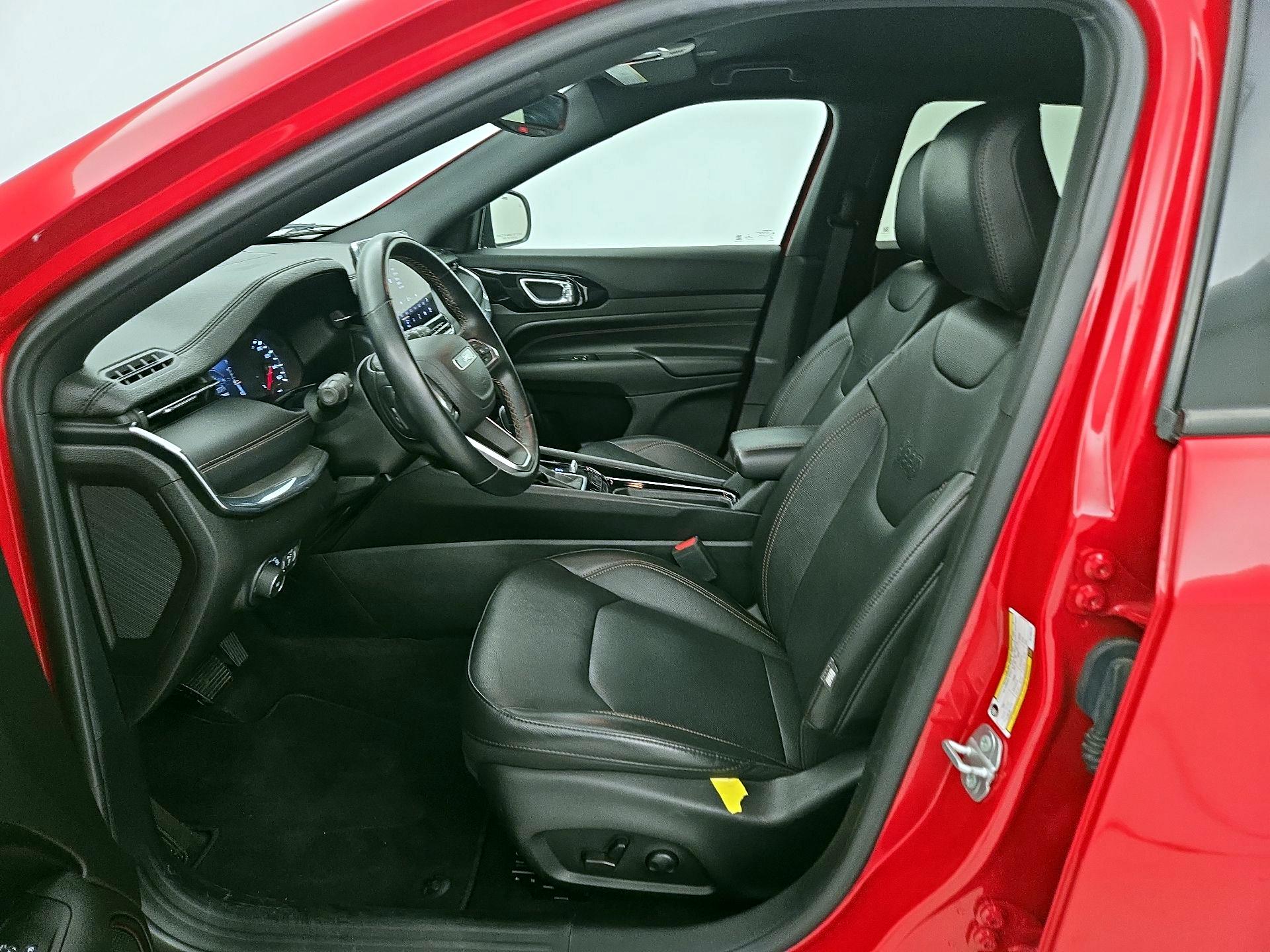 Thumbnail: 2022 Jeep Compass - 11