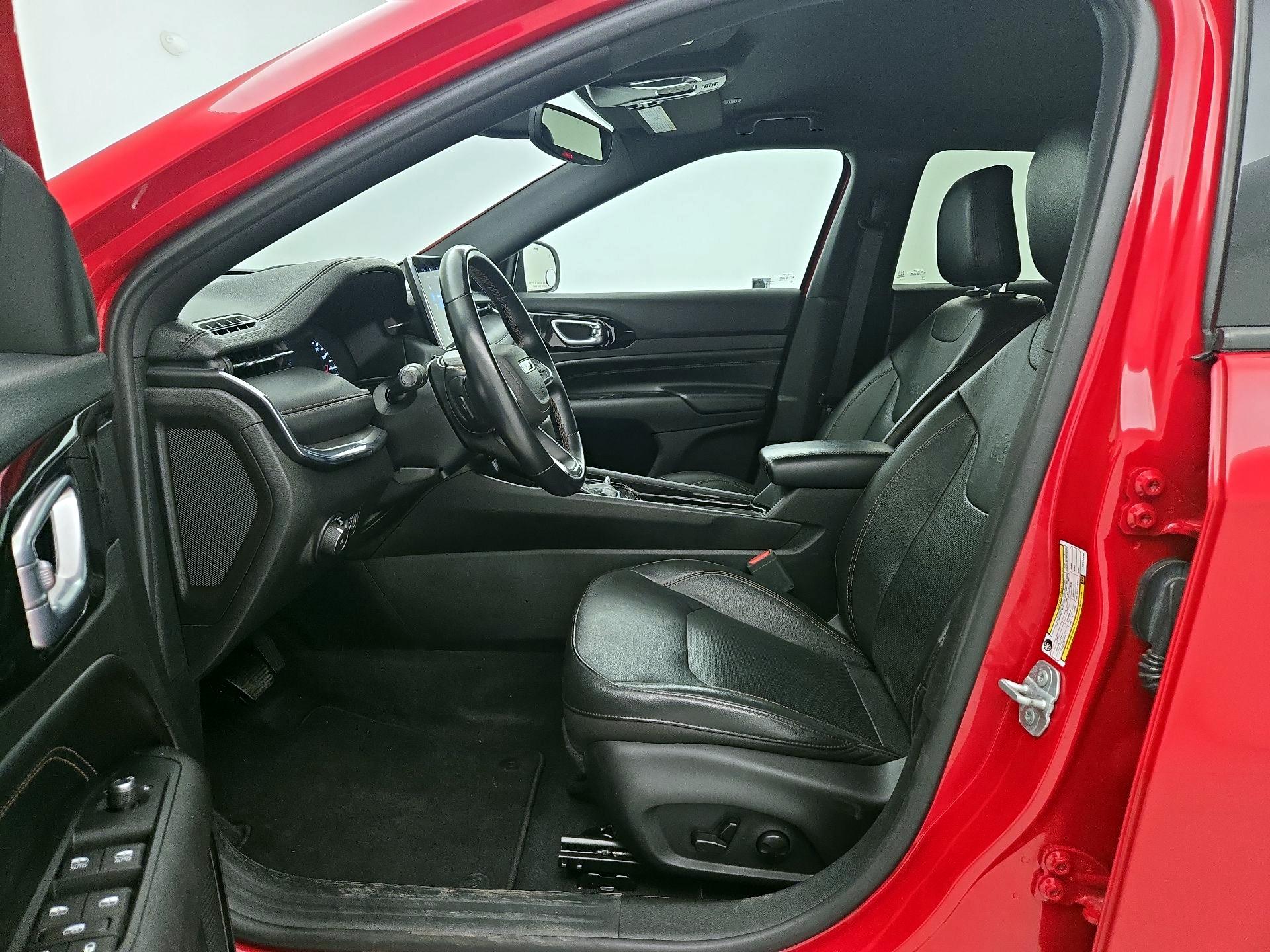 Thumbnail: 2022 Jeep Compass - 11