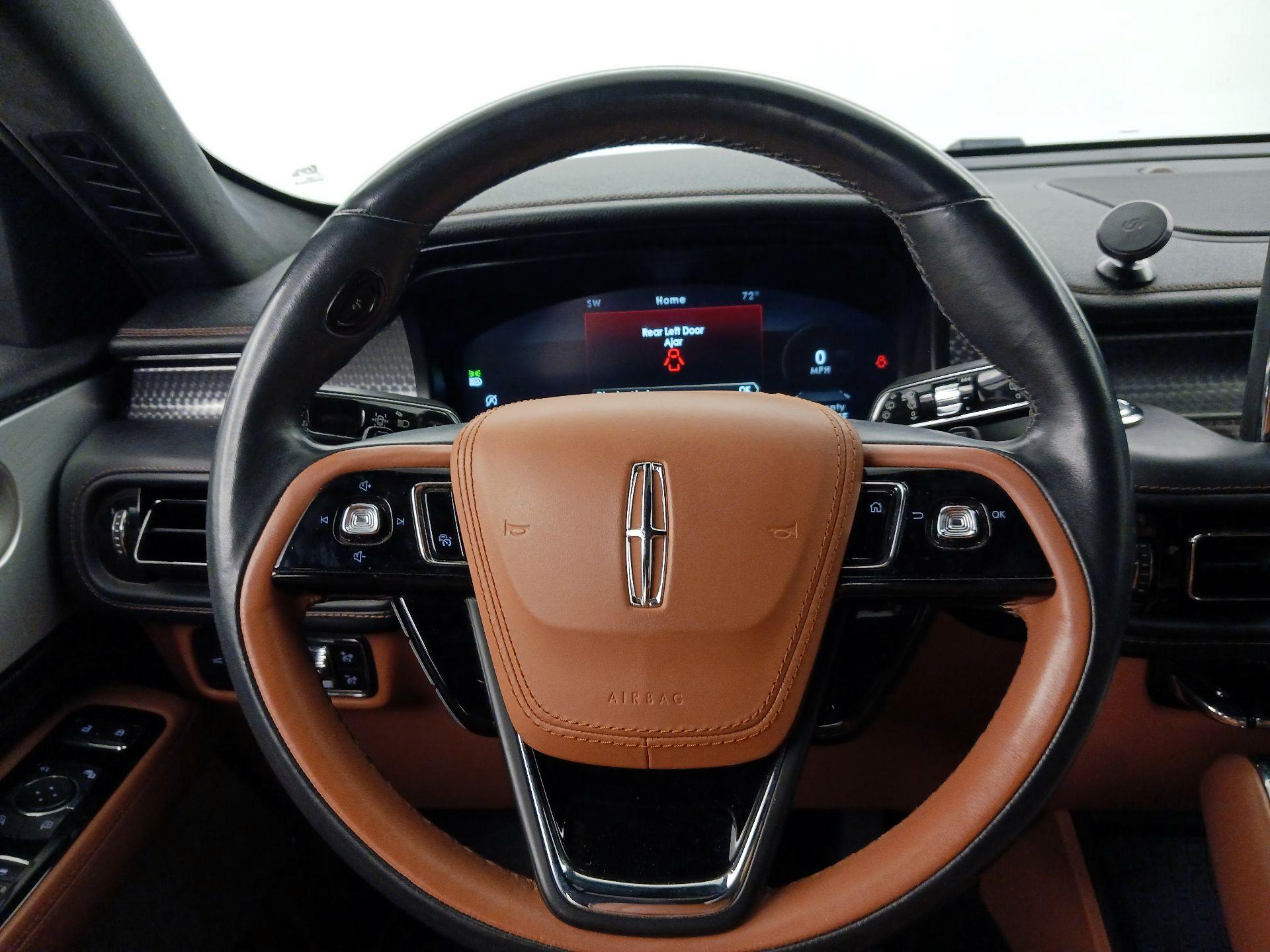 Thumbnail: 2021 Lincoln Aviator - 10
