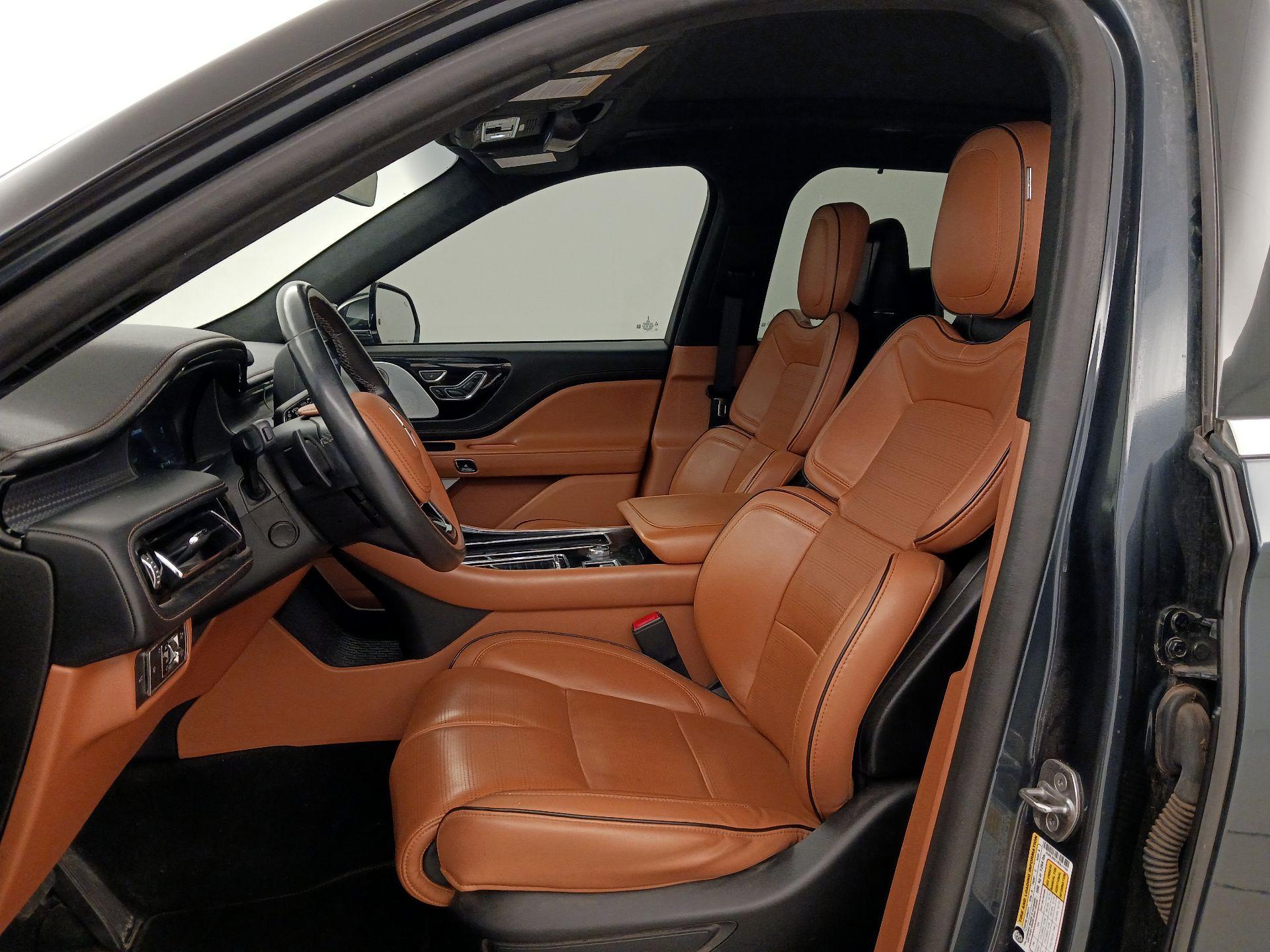 Thumbnail: 2021 Lincoln Aviator - 11