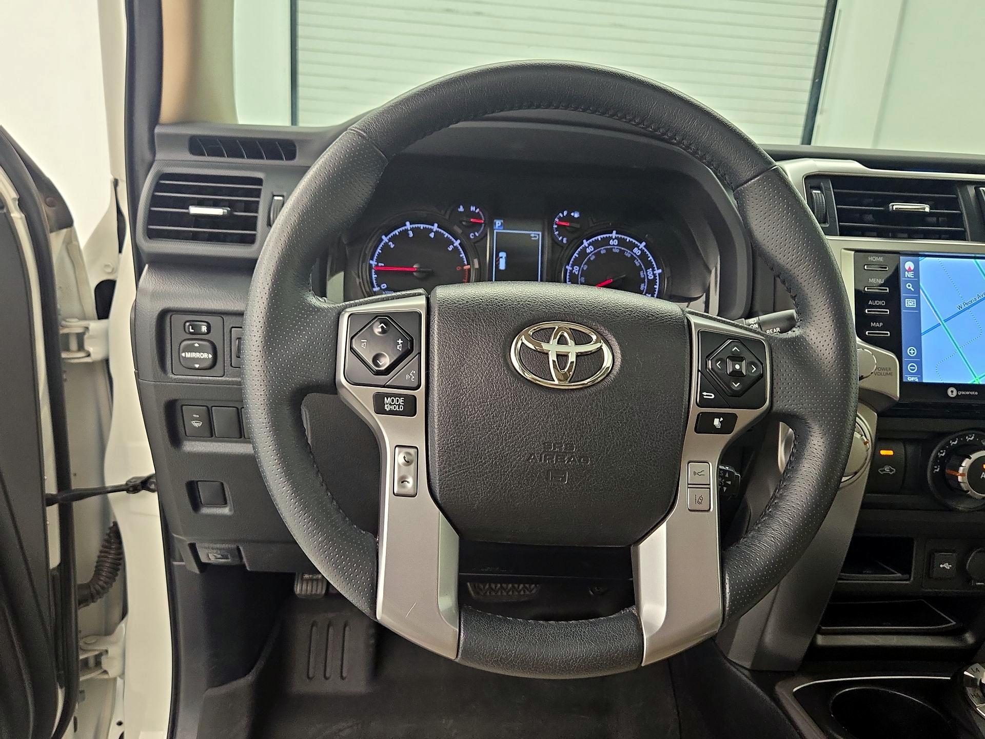 Thumbnail: 2020 Toyota 4Runner - 10