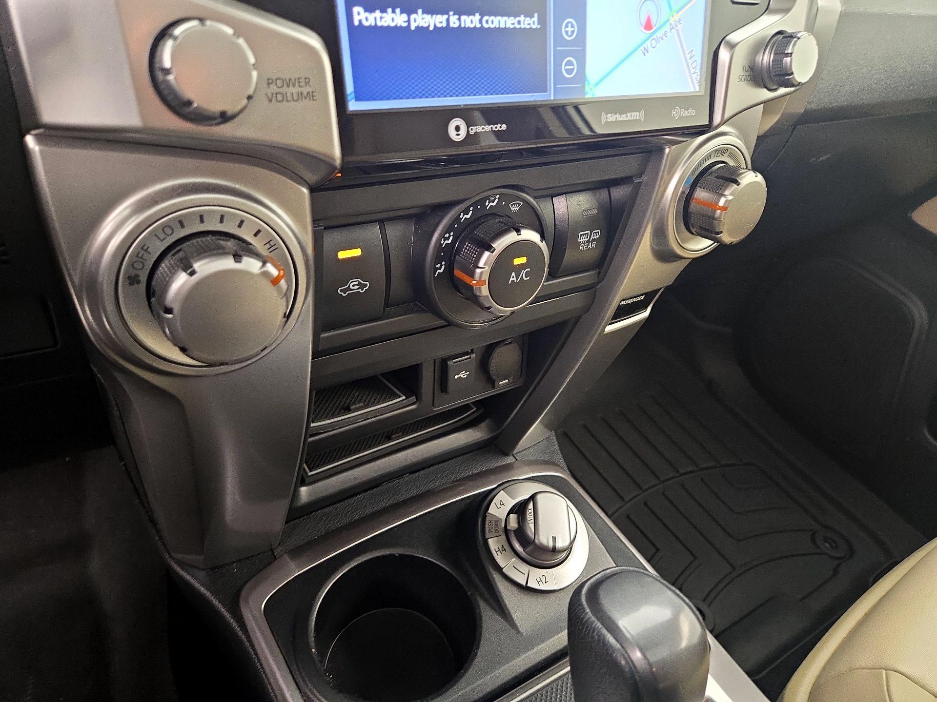 Thumbnail: 2020 Toyota 4Runner - 17