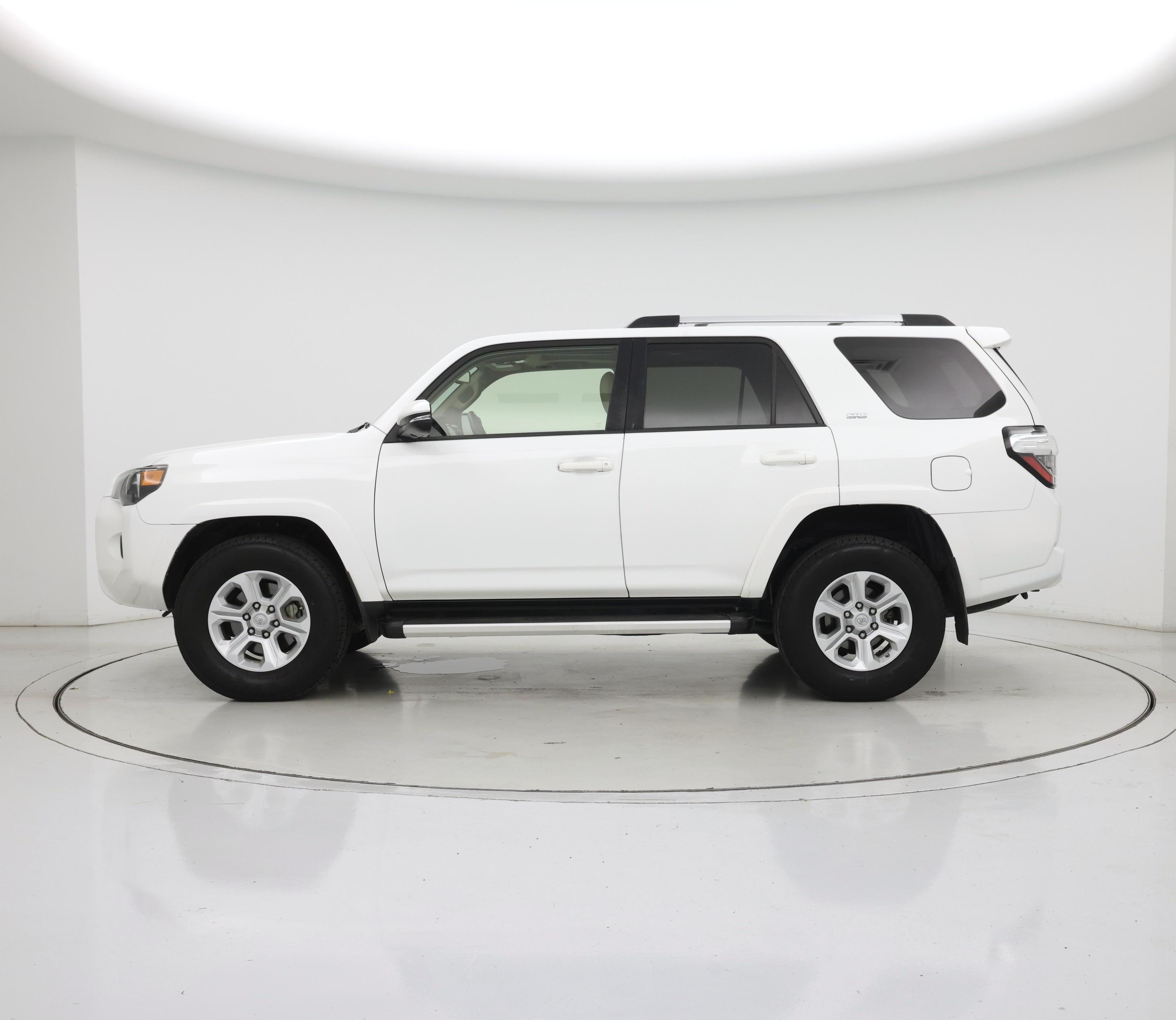 Thumbnail: 2020 Toyota 4Runner - 3