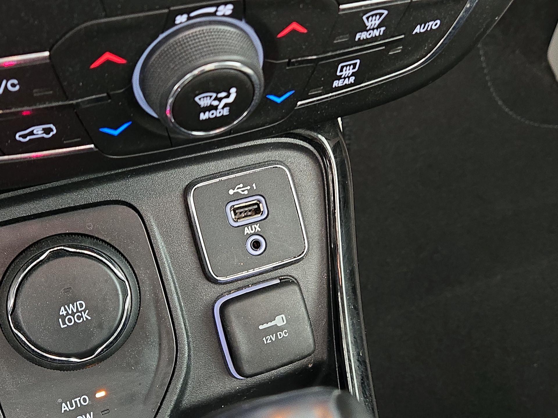 Thumbnail: 2021 Jeep Compass - 18