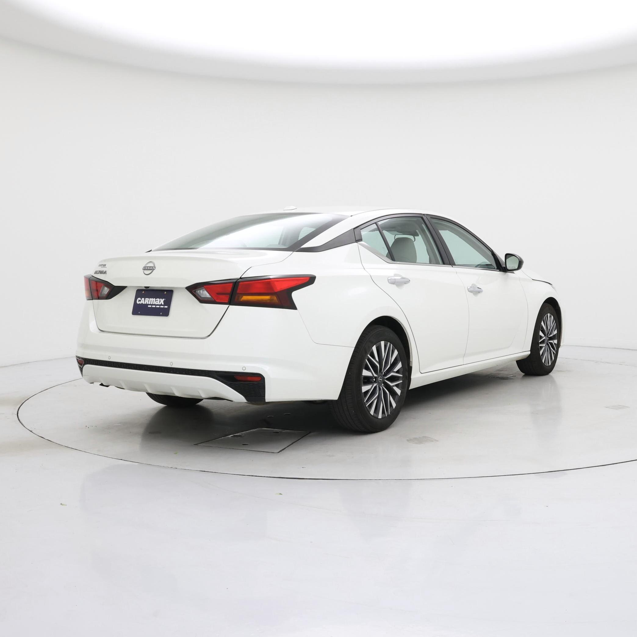Thumbnail: 2025 Nissan Altima - 8