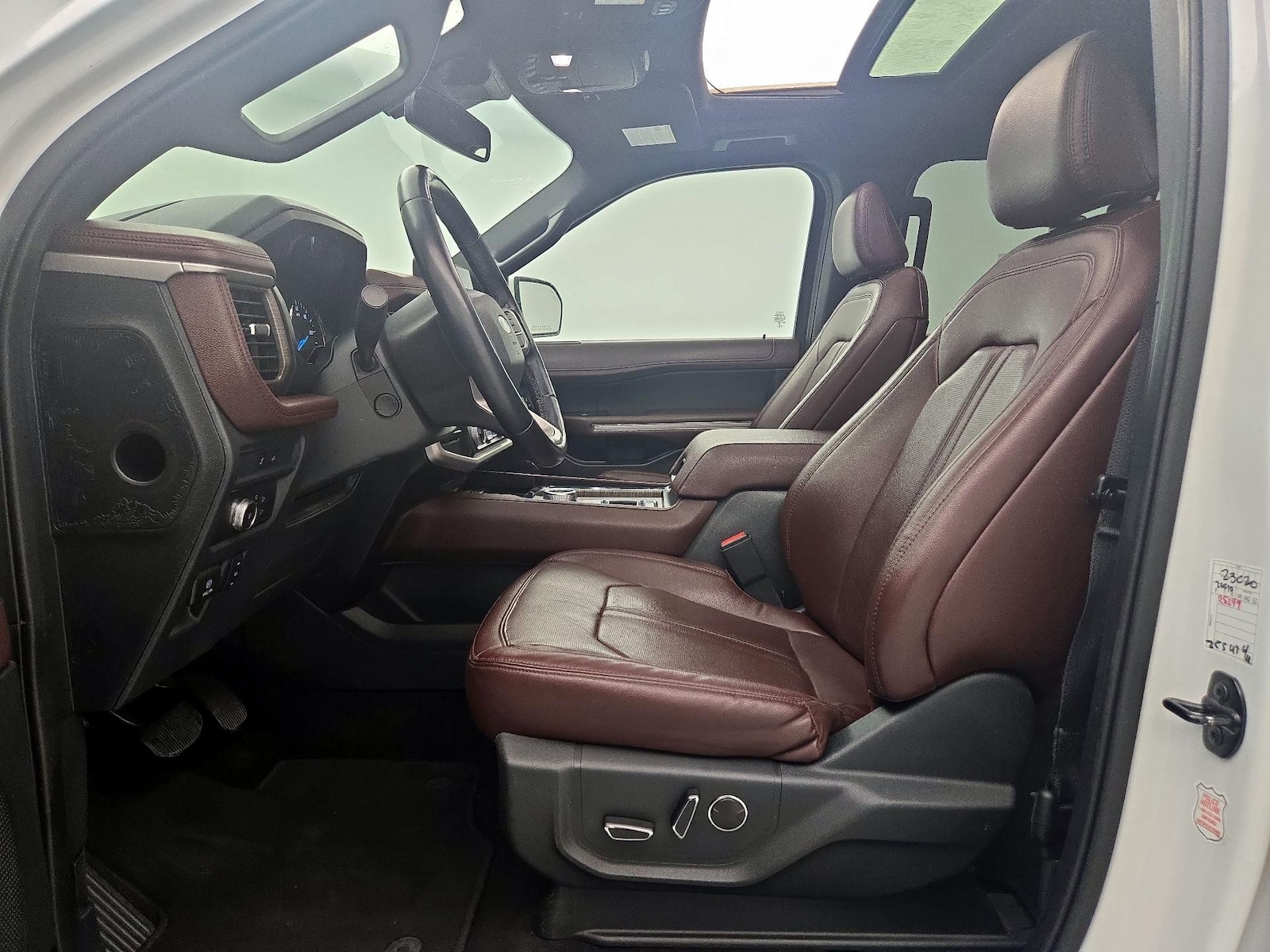 2022 Ford Expedition Limited - Photo 12