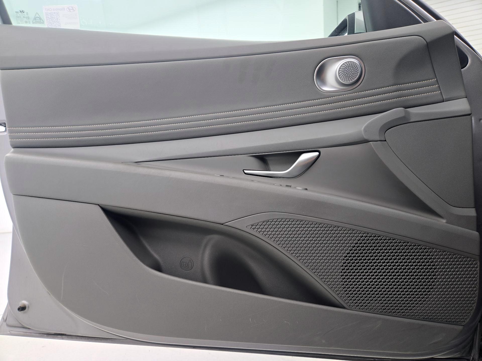 Thumbnail: 2025 Hyundai Elantra - 12
