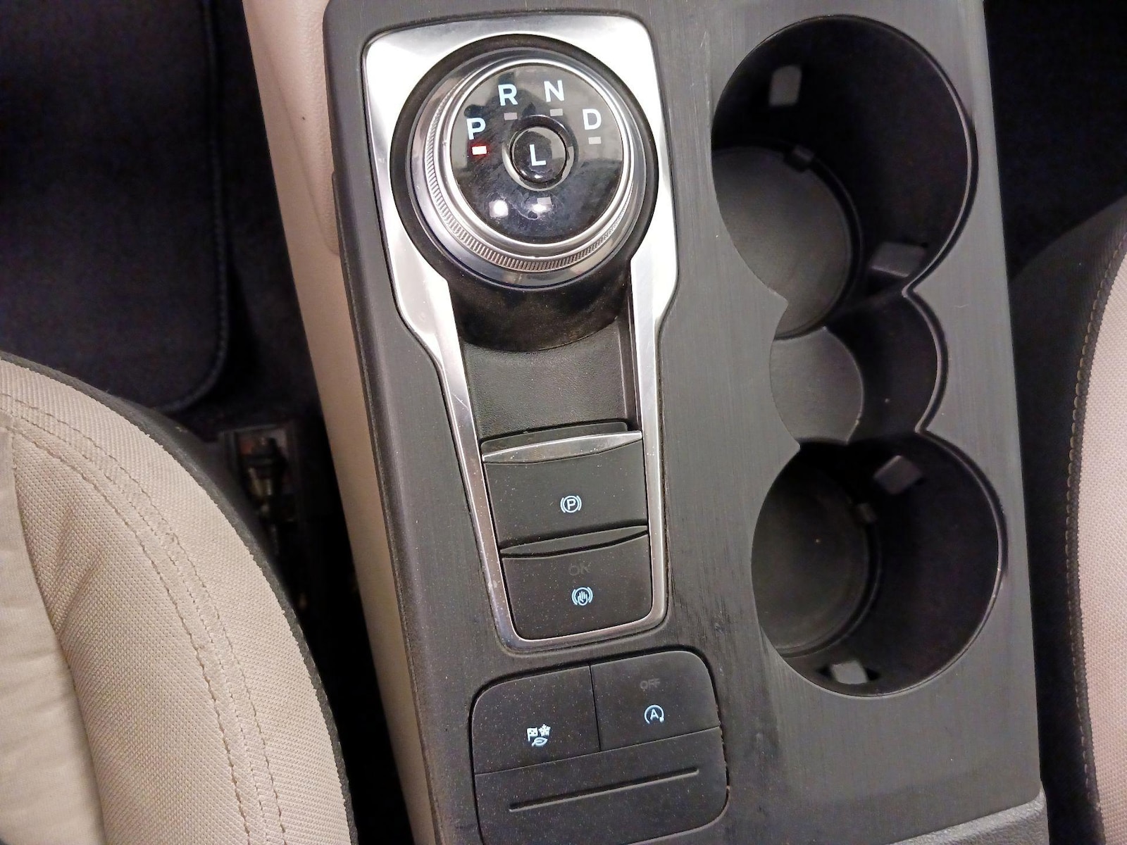 2020 Ford Escape SE - Photo 18