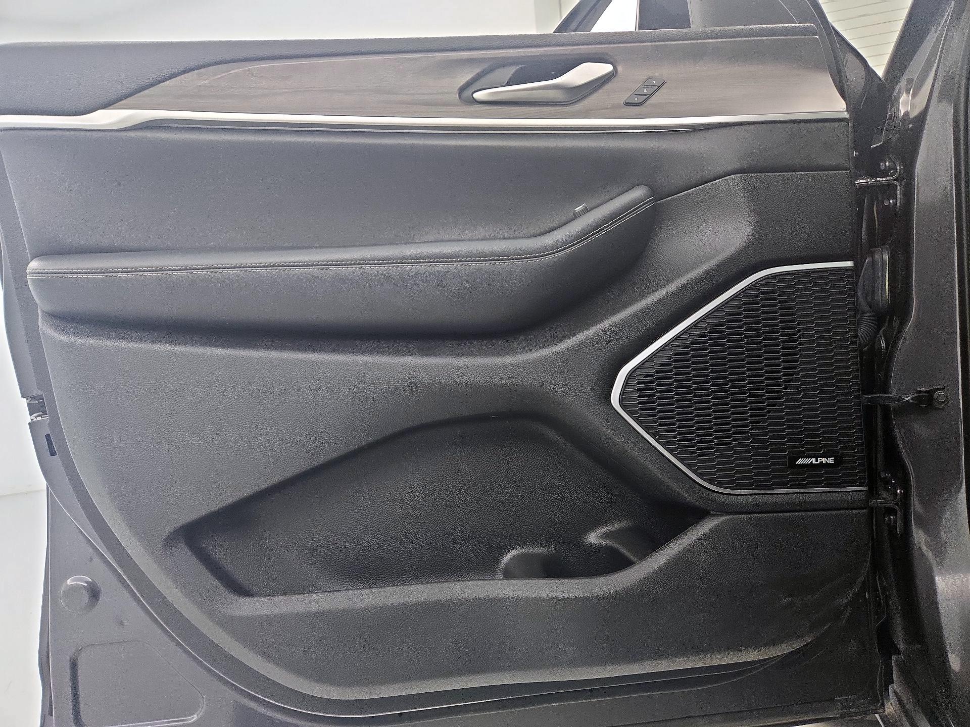 Thumbnail: 2023 Jeep Grand Cherokee - 12