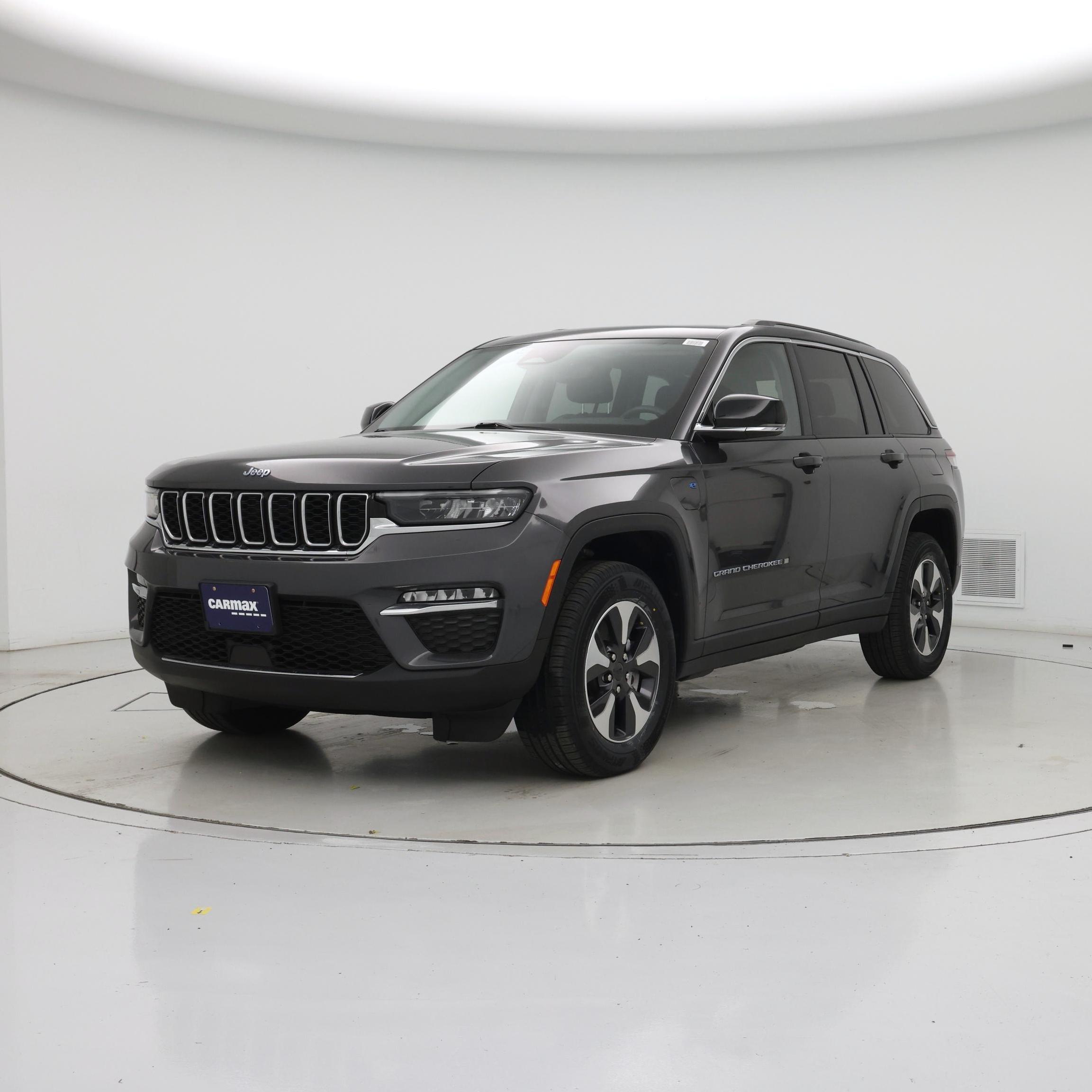 Thumbnail: 2023 Jeep Grand Cherokee - 4