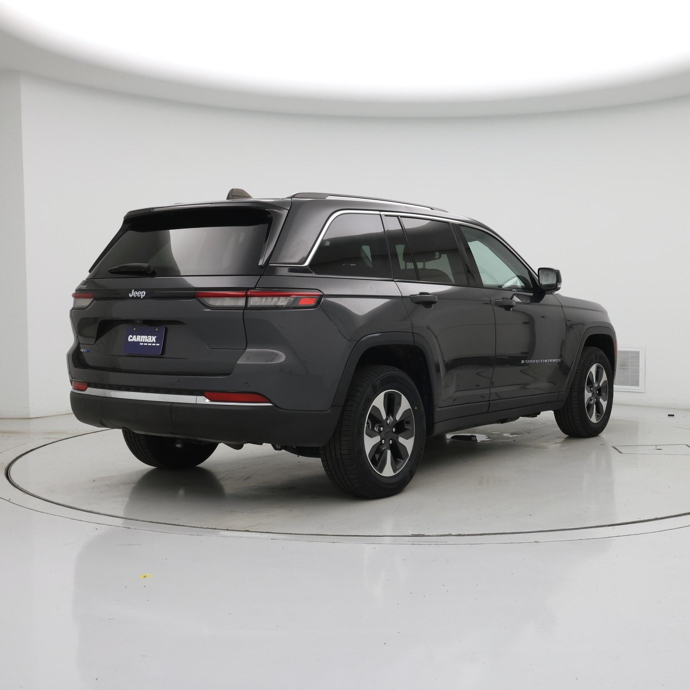 Thumbnail: 2023 Jeep Grand Cherokee - 8