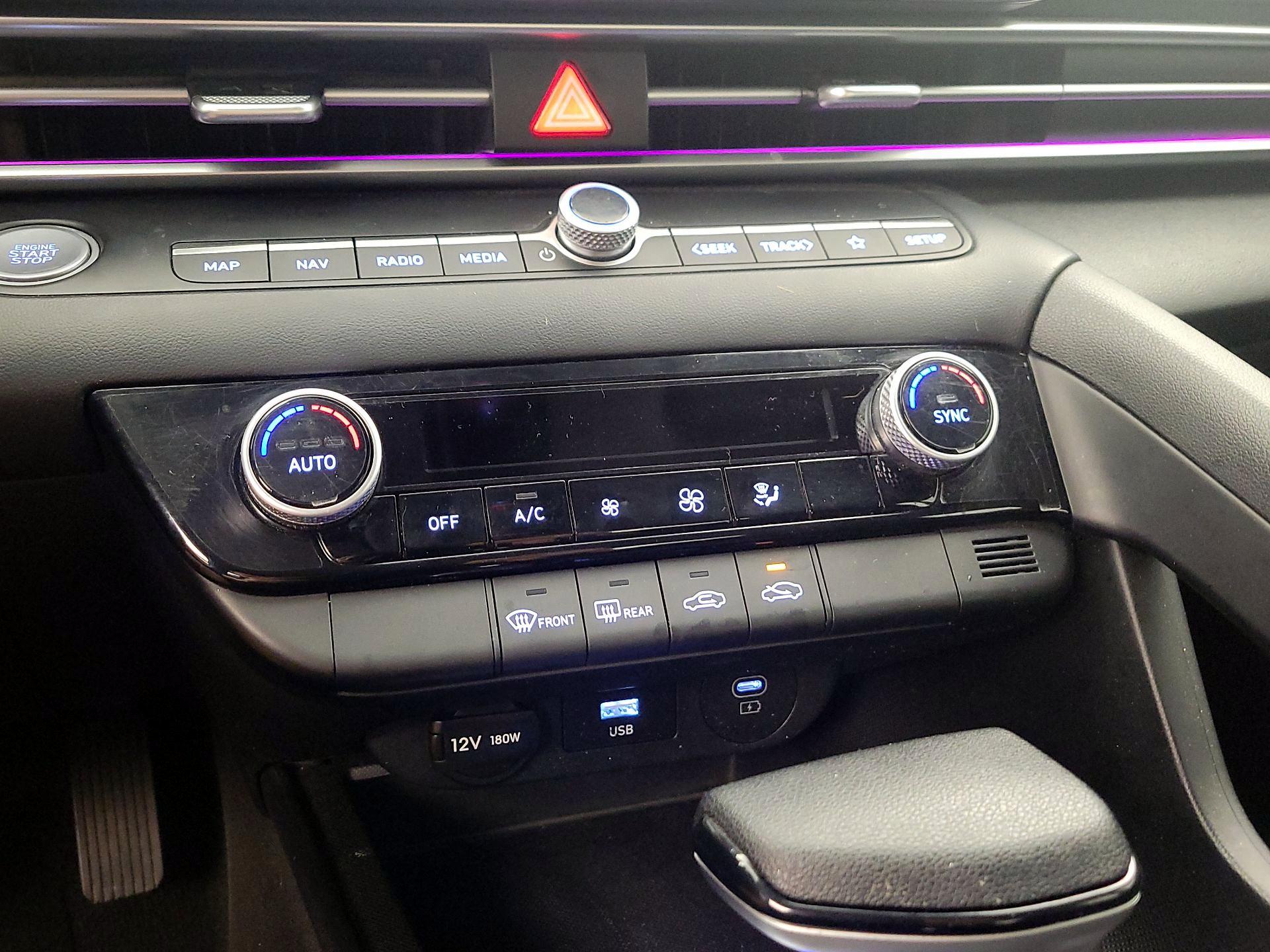 Thumbnail: 2024 Hyundai Elantra - 17