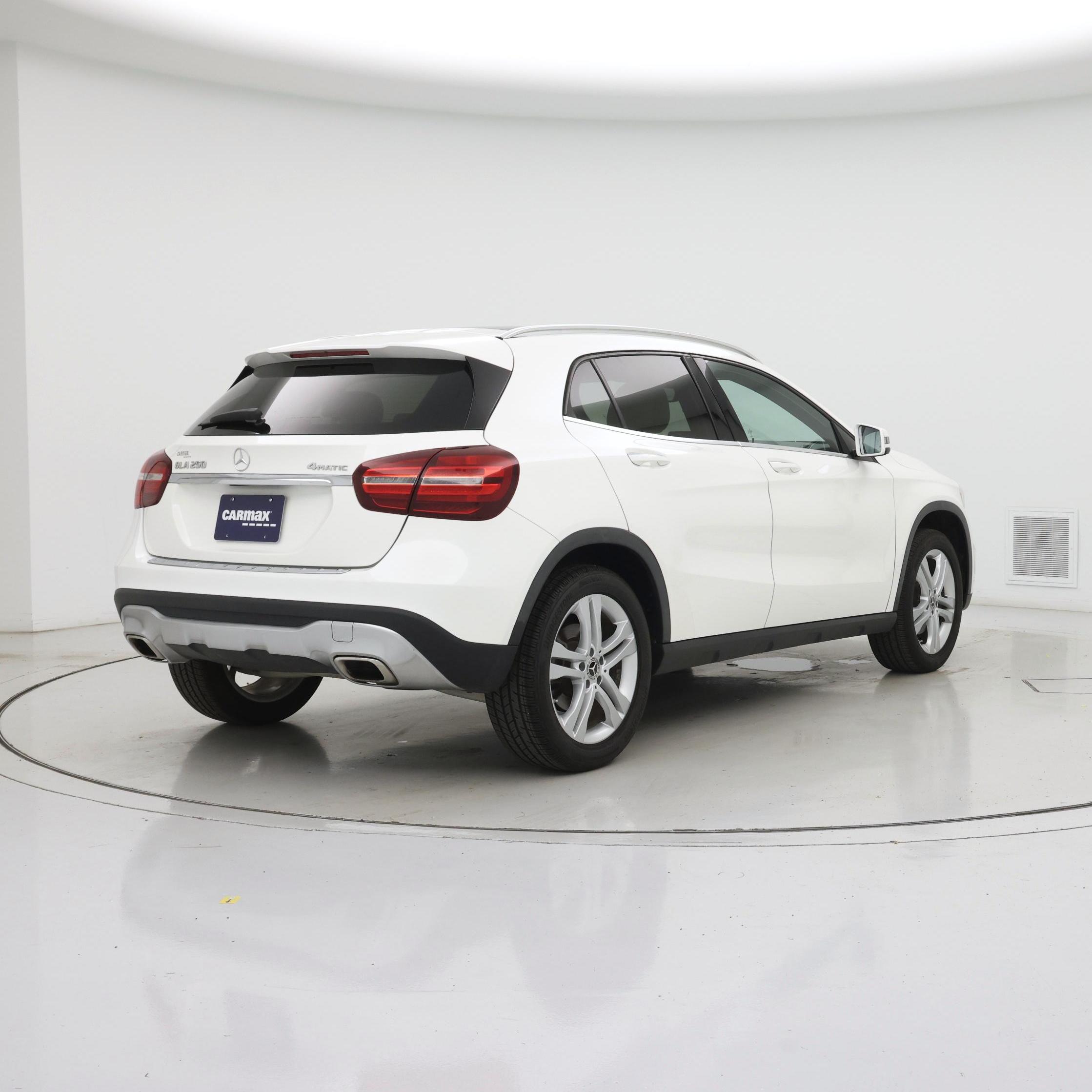 Thumbnail: 2020 Mercedes-Benz GLA - 8