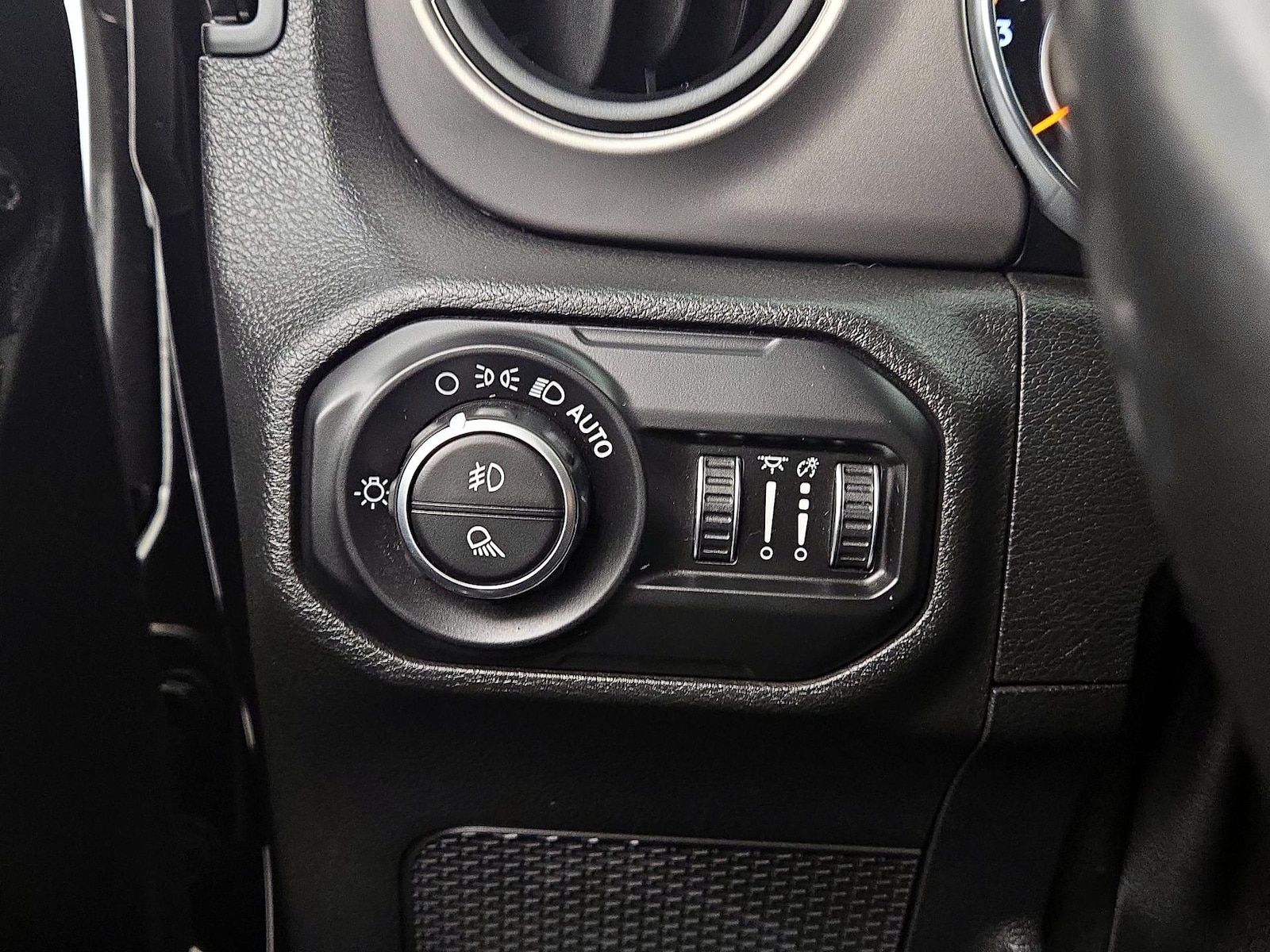 2020 Jeep Gladiator Sport S - Photo 14