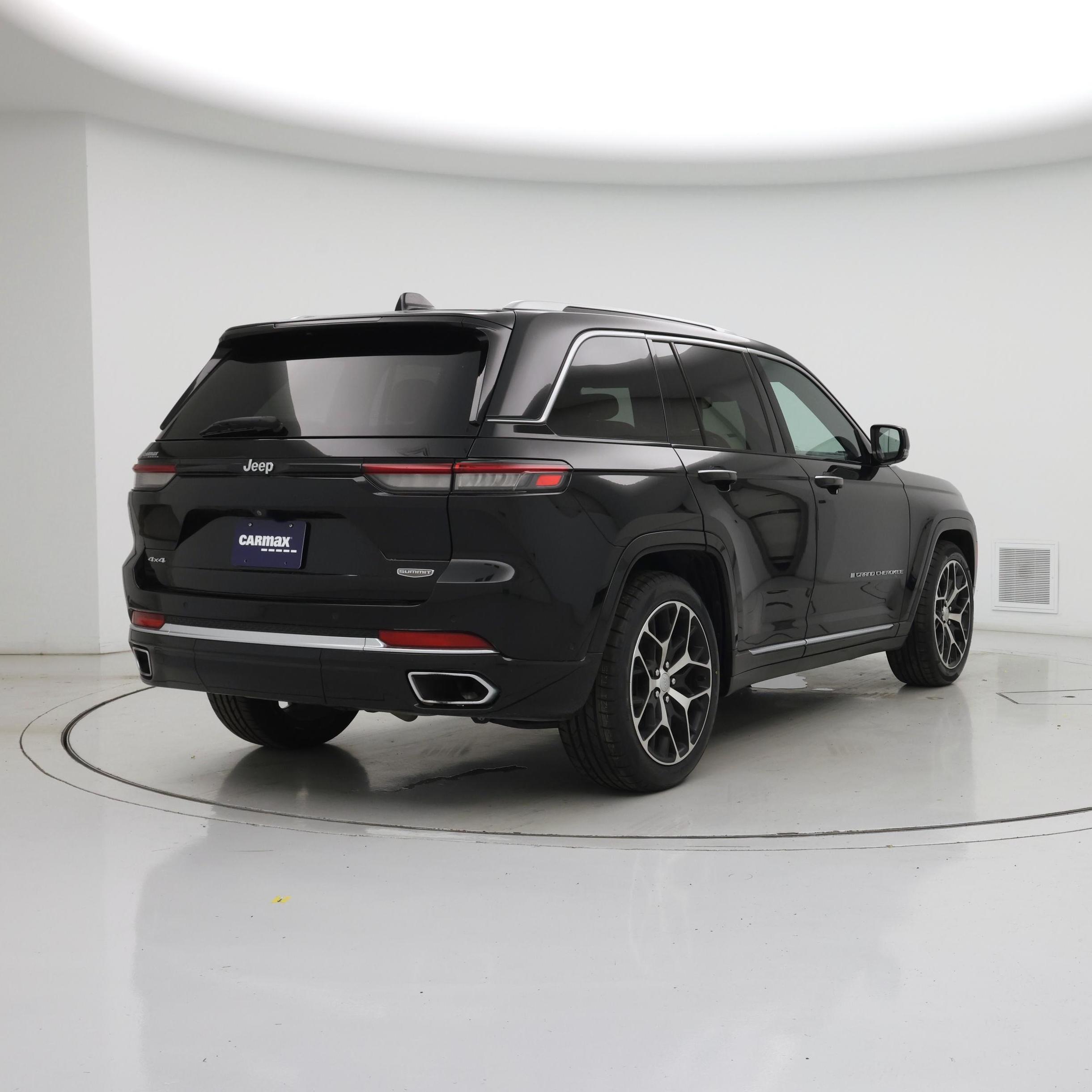 Thumbnail: 2023 Jeep Grand Cherokee - 8