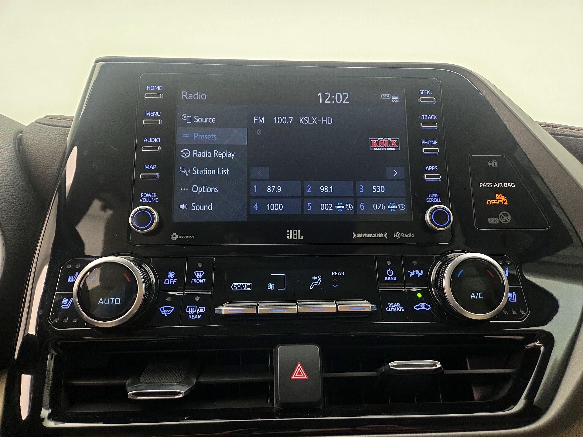 Thumbnail: 2021 Toyota Highlander - 16