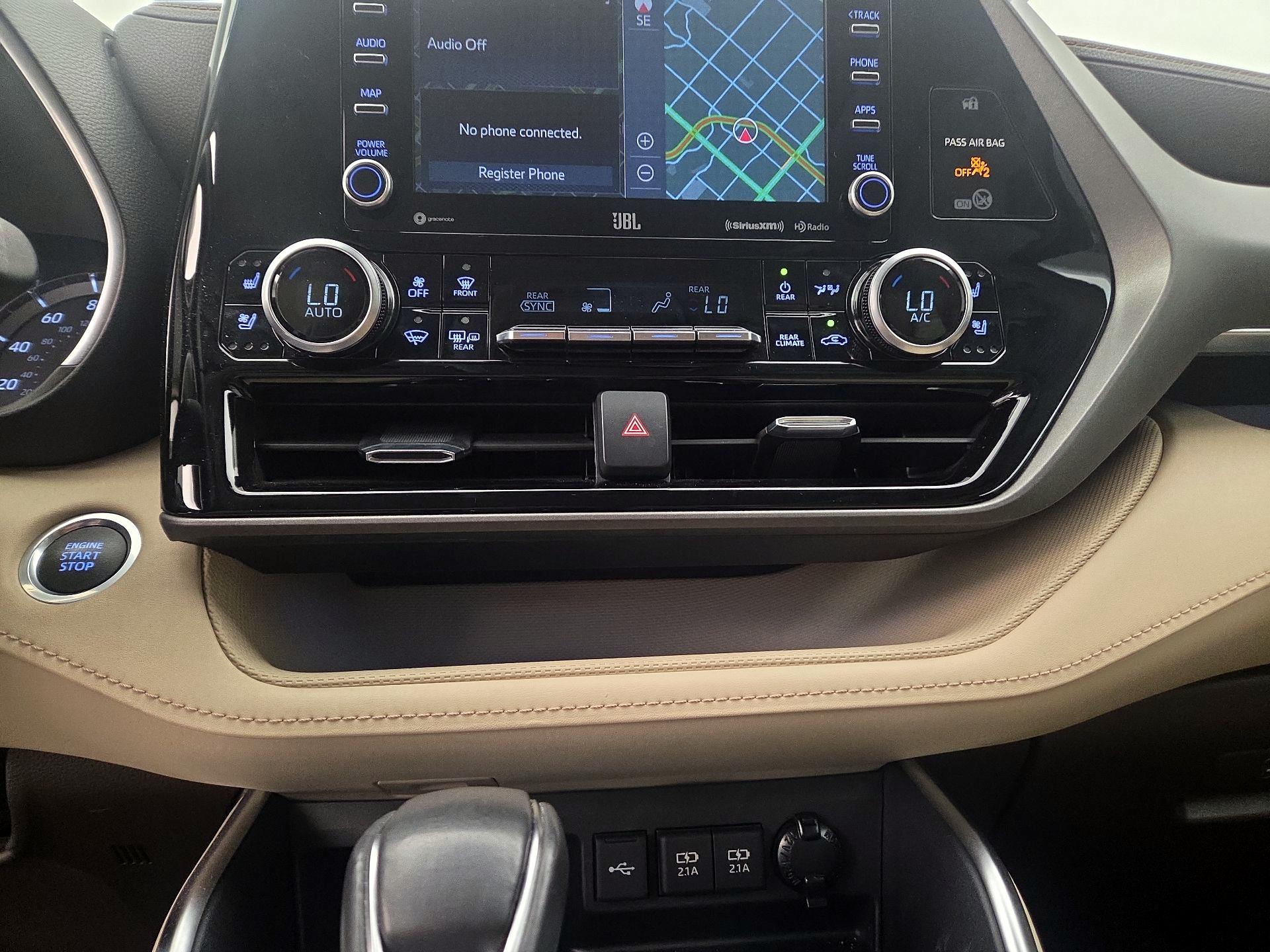 Thumbnail: 2021 Toyota Highlander - 17