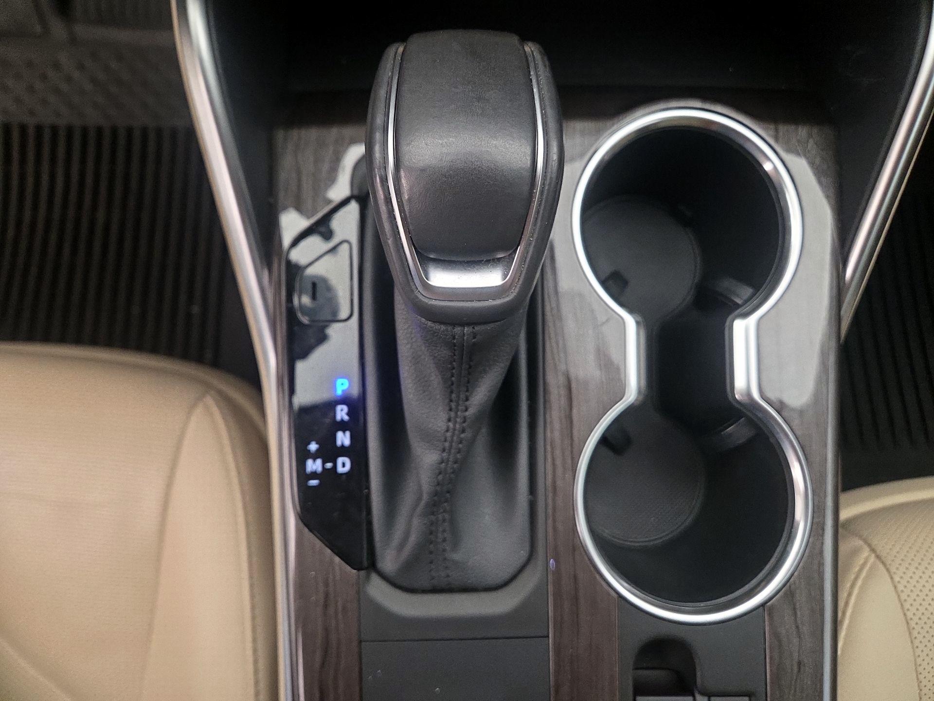 Thumbnail: 2021 Toyota Highlander - 18