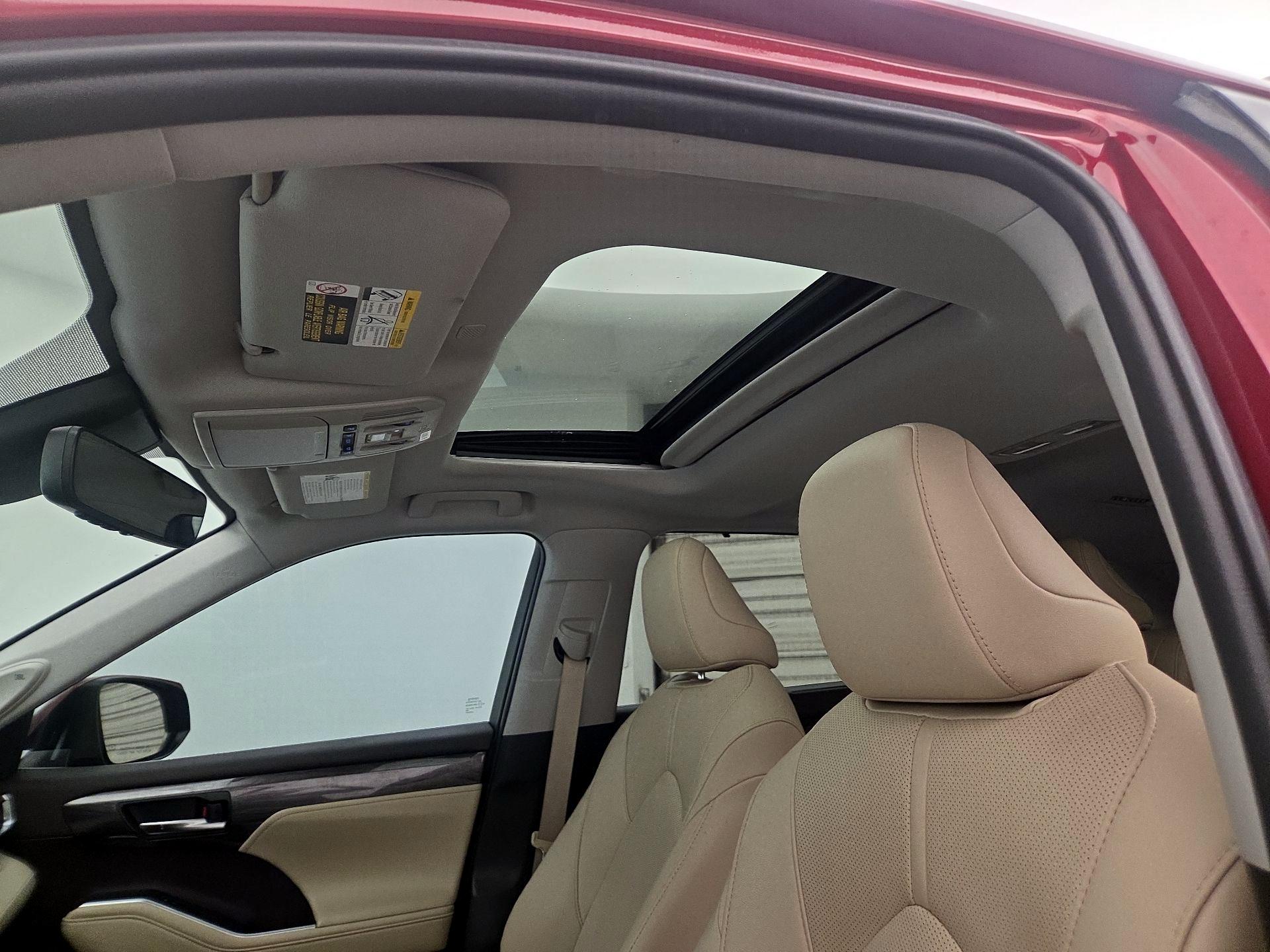 Thumbnail: 2021 Toyota Highlander - 20