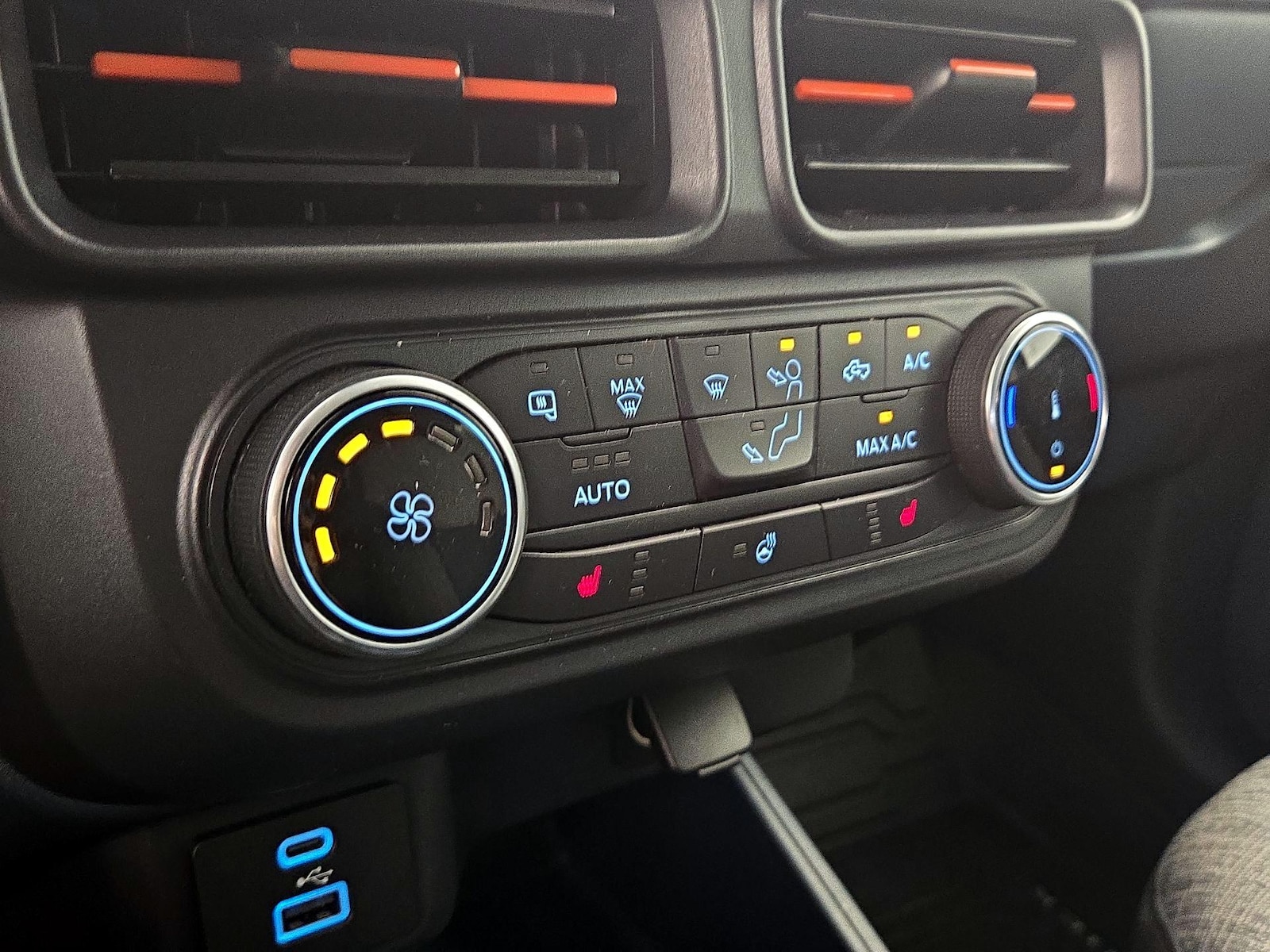 2022 Ford Maverick XLT - Photo 17