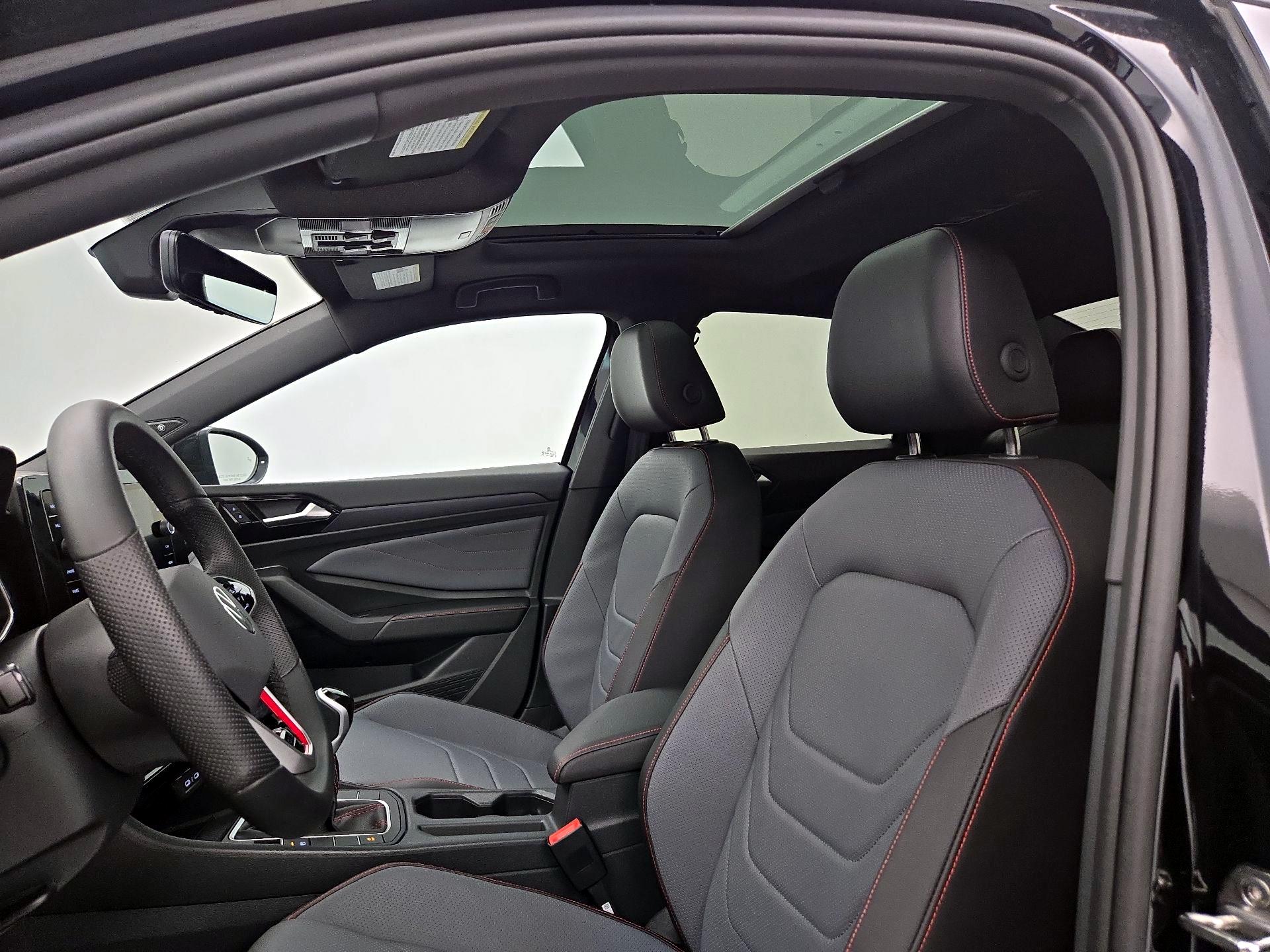 Thumbnail: 2025 Volkswagen Jetta - 20